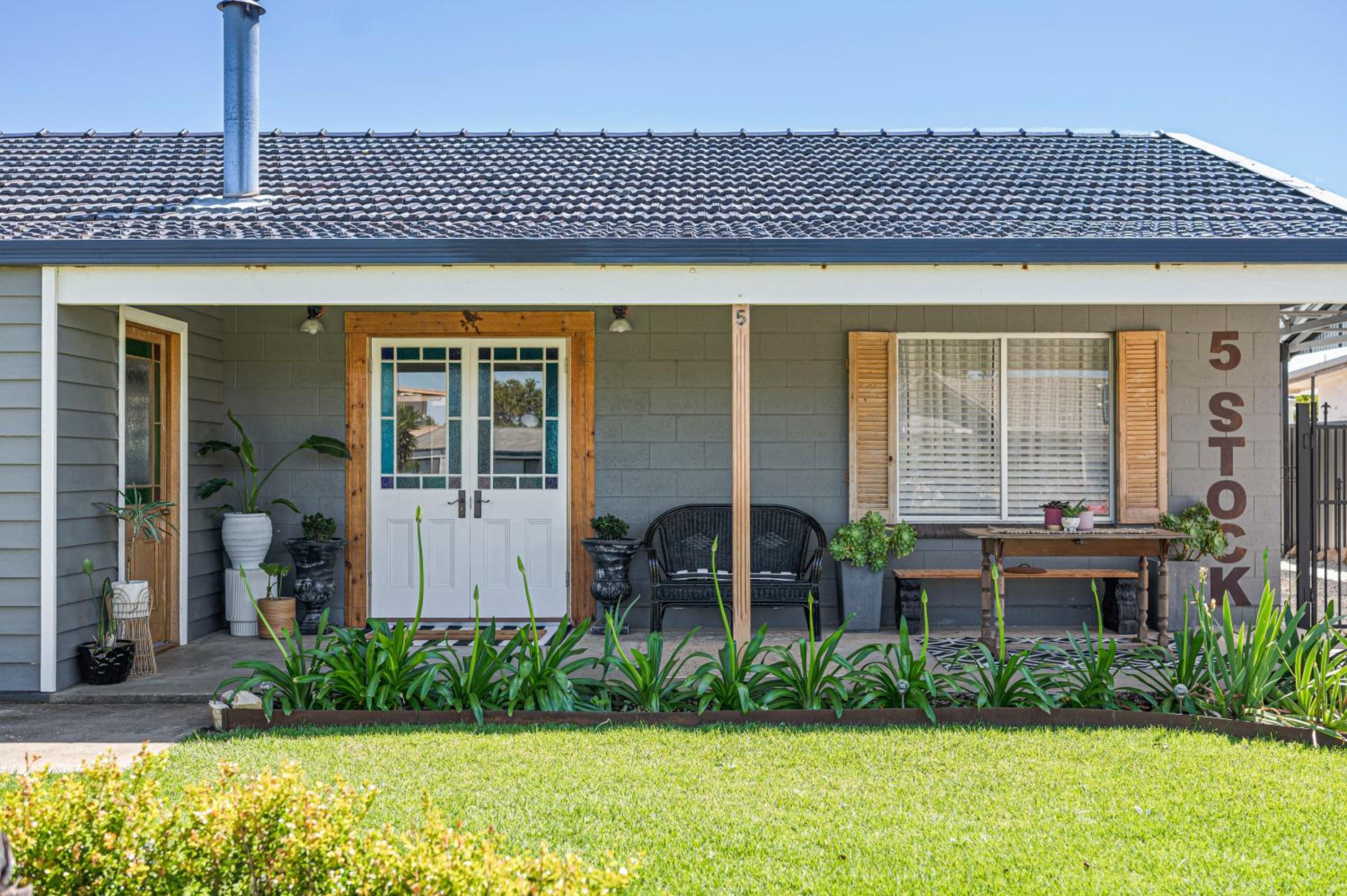 Palm Tree Cottage - Aldinga Beach - C21 SouthCoast Holidays
