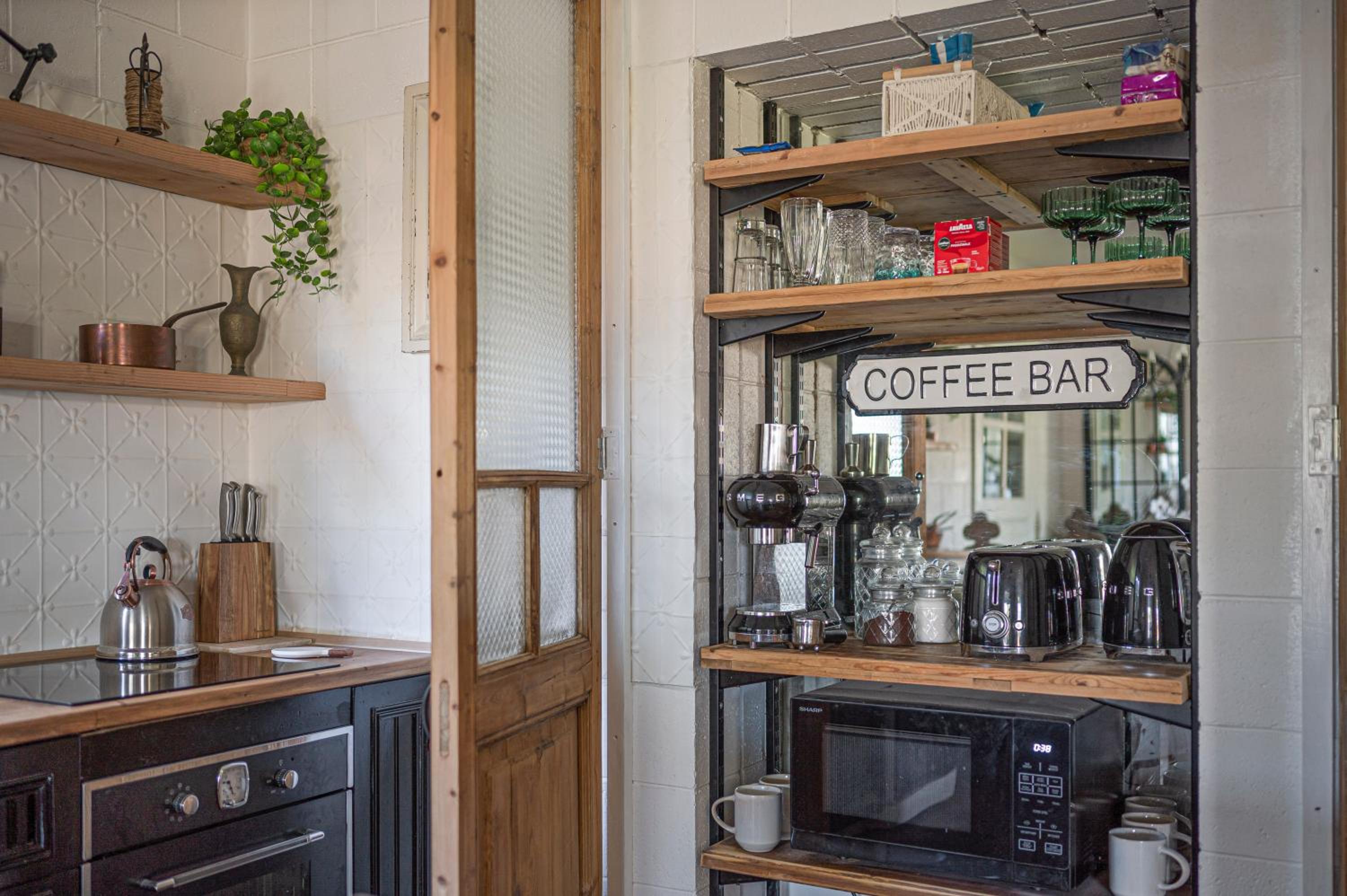 Palm Tree Cottage - Aldinga Beach - C21 SouthCoast Holidays