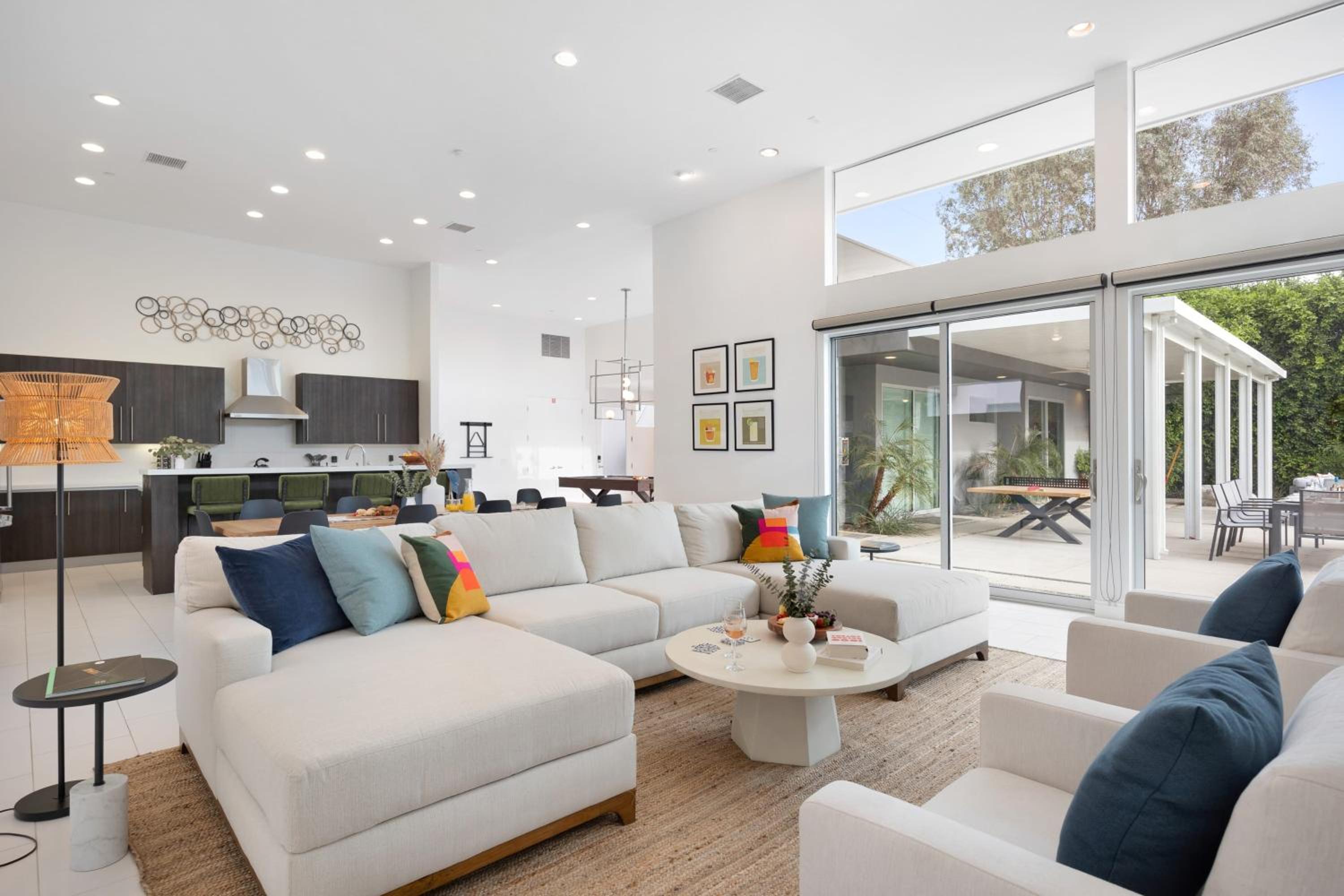 Sleeps 28 Bocce Ball Pool EV Charger Near Coachella Polo Villas Paradise