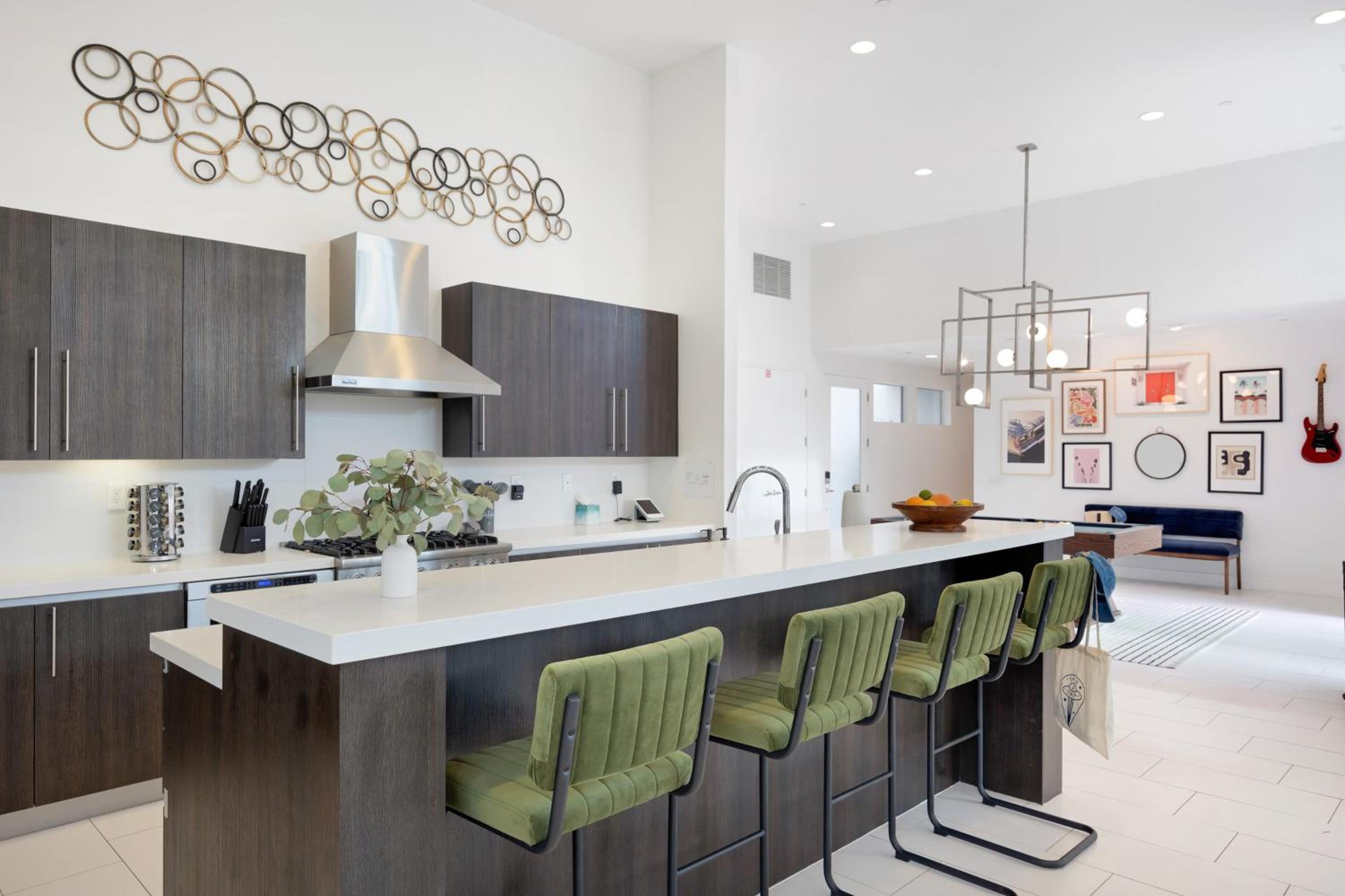 Sleeps 28 Bocce Ball Pool EV Charger Near Coachella Polo Villas Paradise
