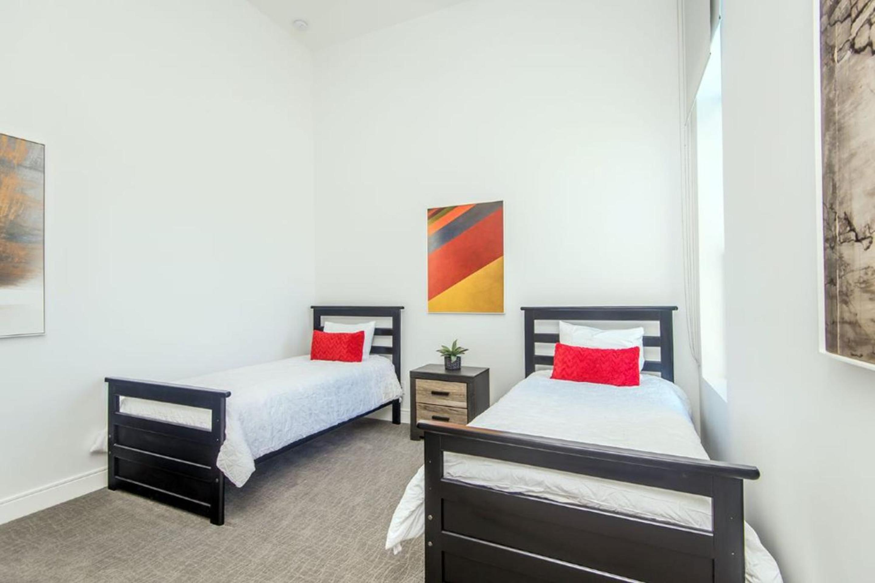 Sleeps 28 Bocce Ball Pool EV Charger Near Coachella Polo Villas Paradise