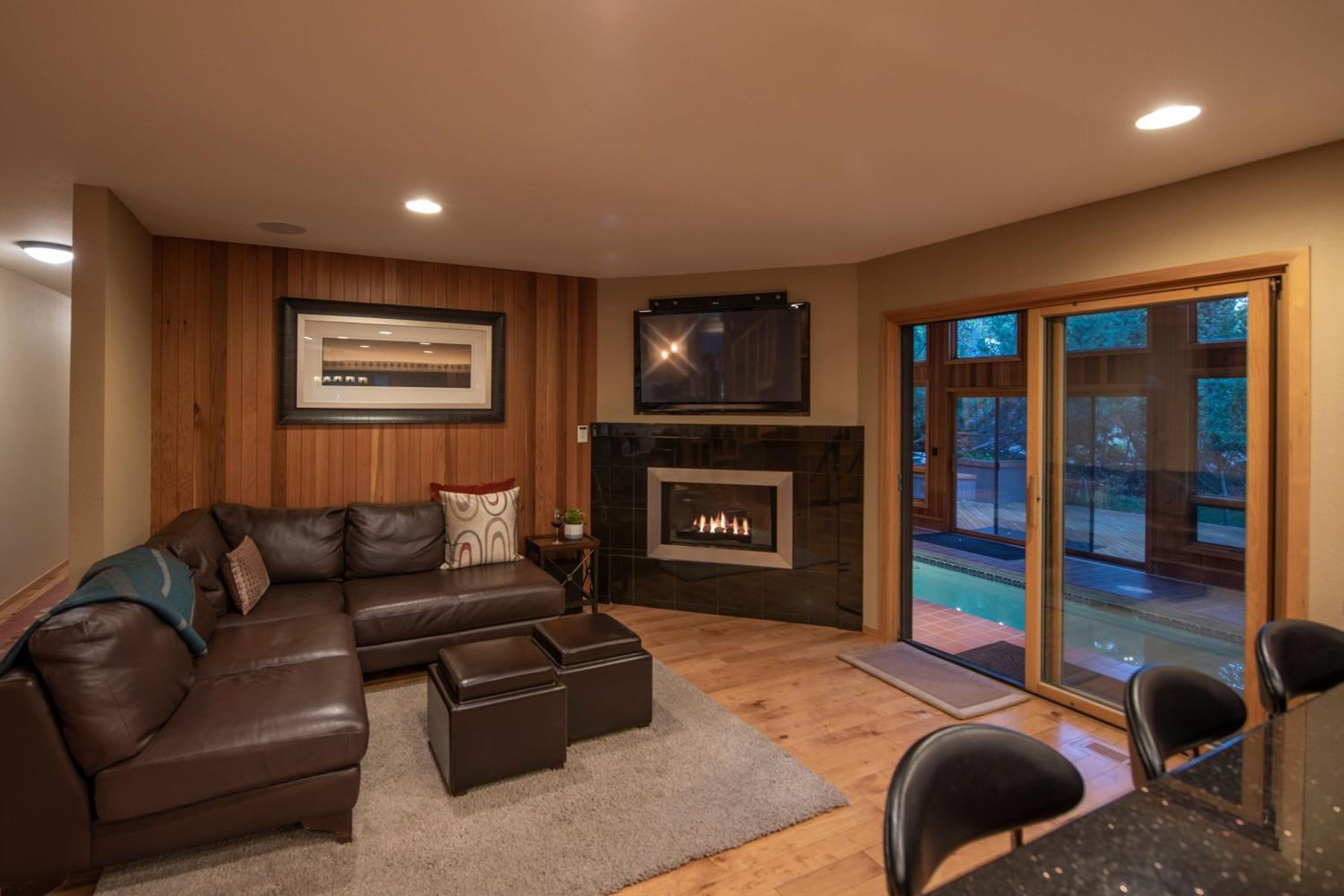Sunriver by AvantStay Cozy Mountain Home w Indoor Pool and Hot Tub
