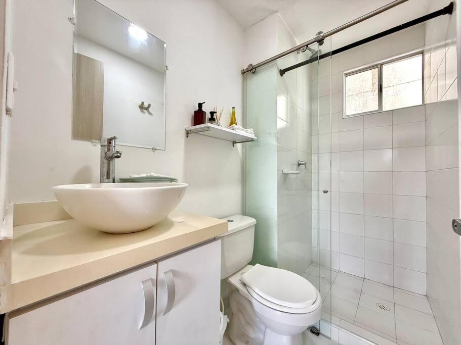 Beautiful Condo 3hab Near Old City Beach & Airport