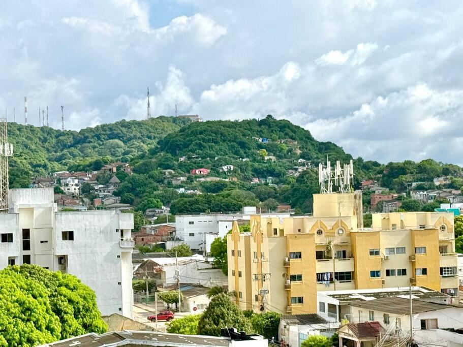 Beautiful Condo 3hab Near Old City Beach & Airport