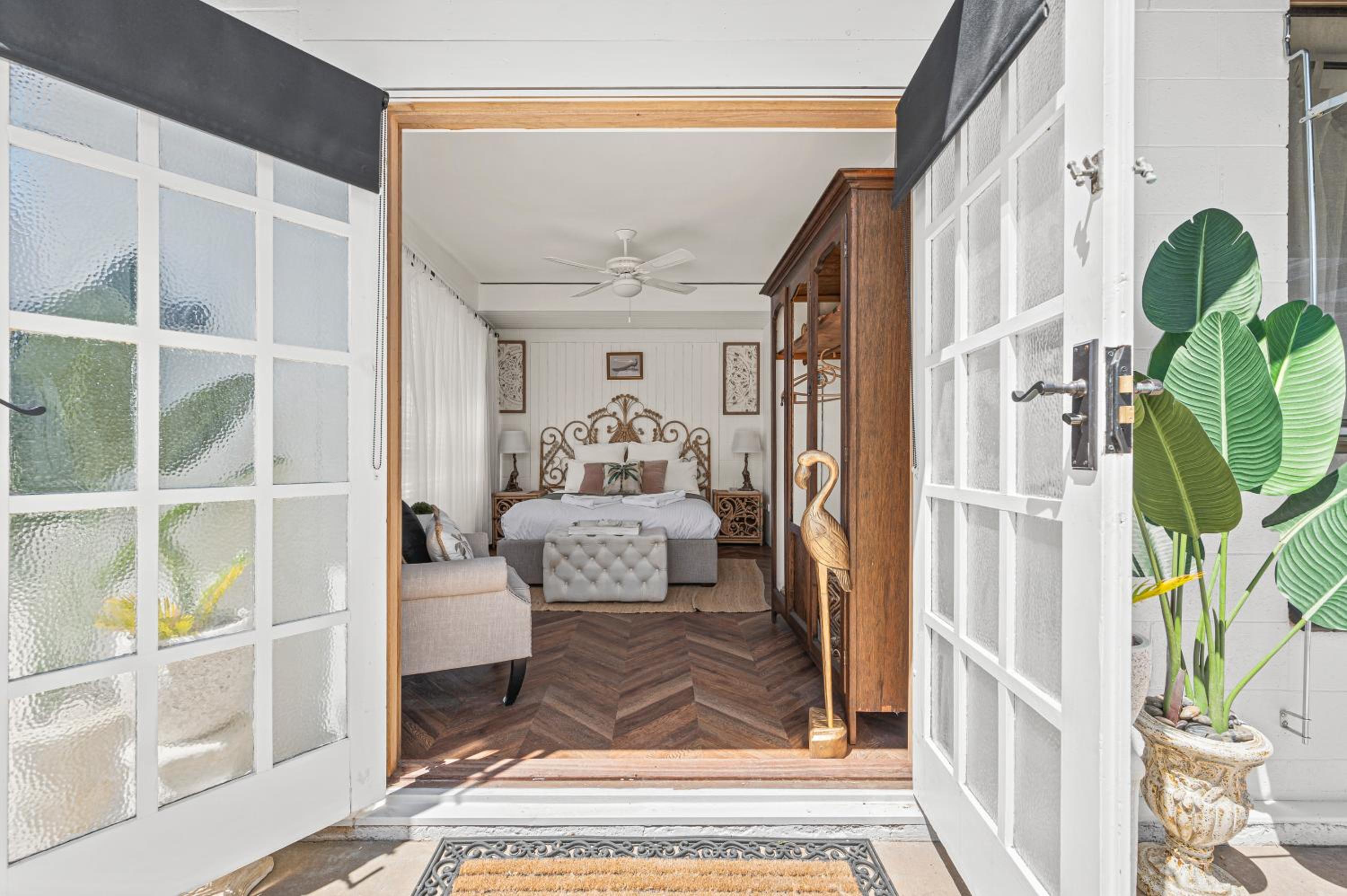 Palm Tree Cottage - Aldinga Beach - C21 SouthCoast Holidays