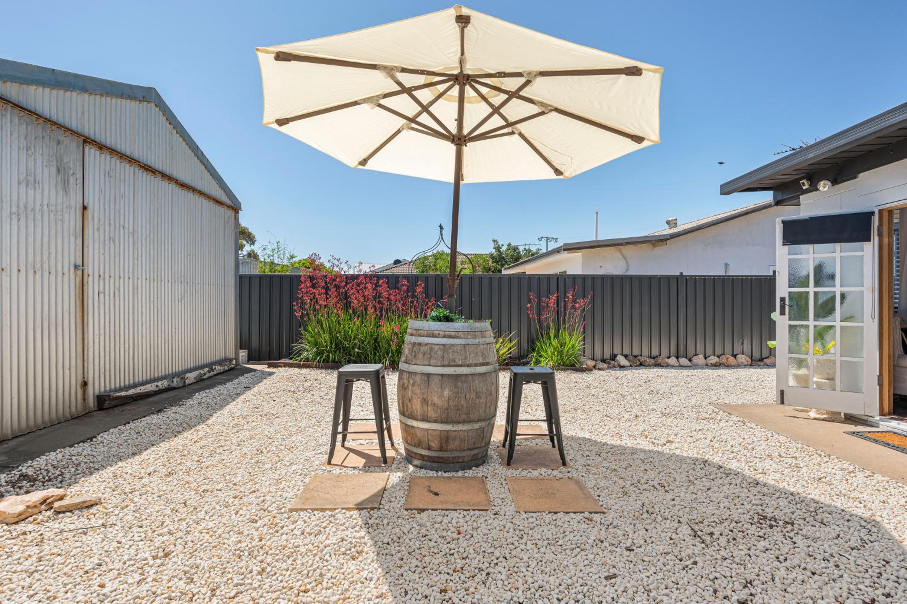 Palm Tree Cottage - Aldinga Beach - C21 SouthCoast Holidays