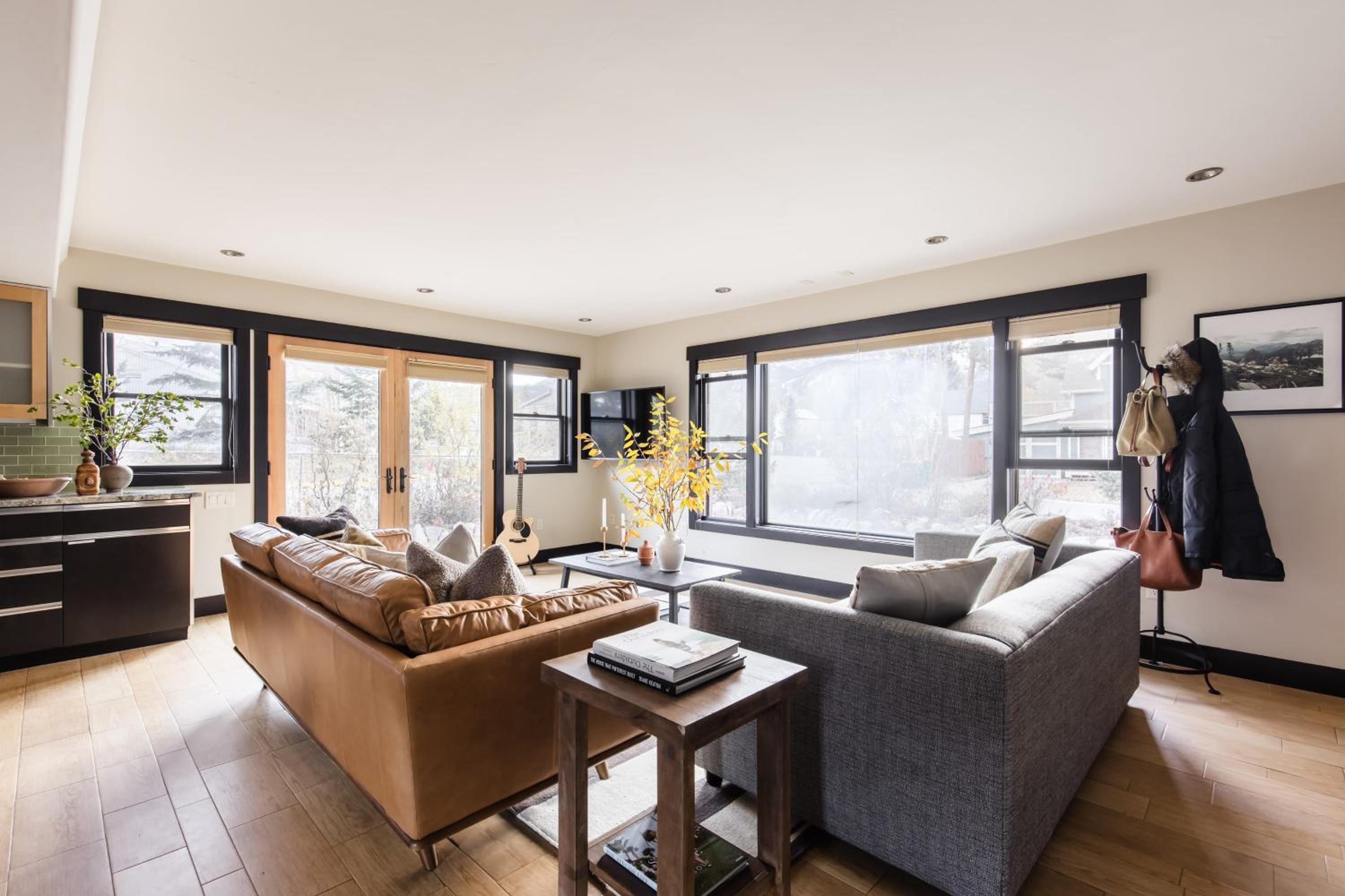 Paddington by AvantStay Cozy Chic Ski Lodge Mins from Mountain