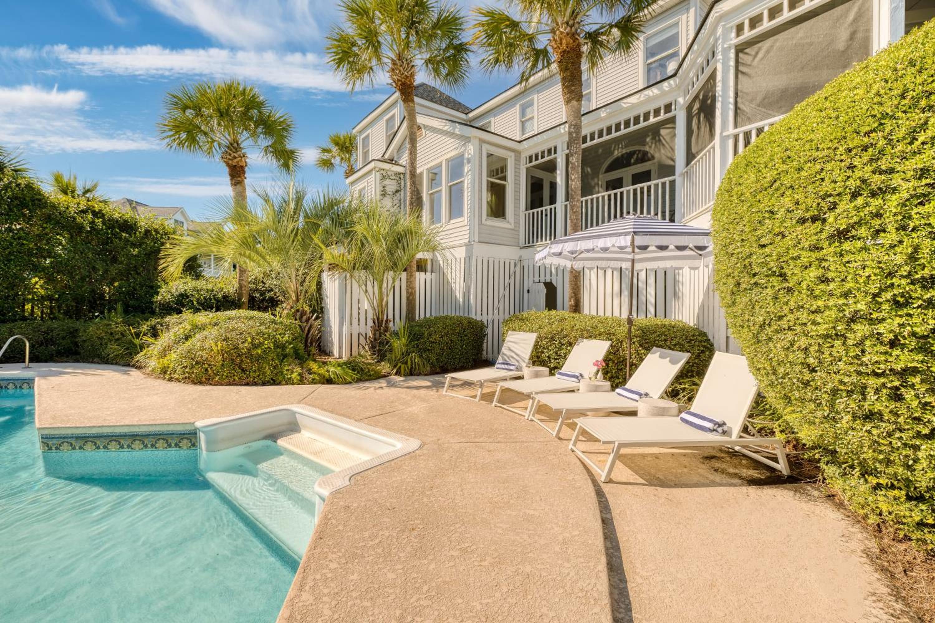 Haven by AvantStay Luxury Beachfront Home w Pool Gorgeous Patios