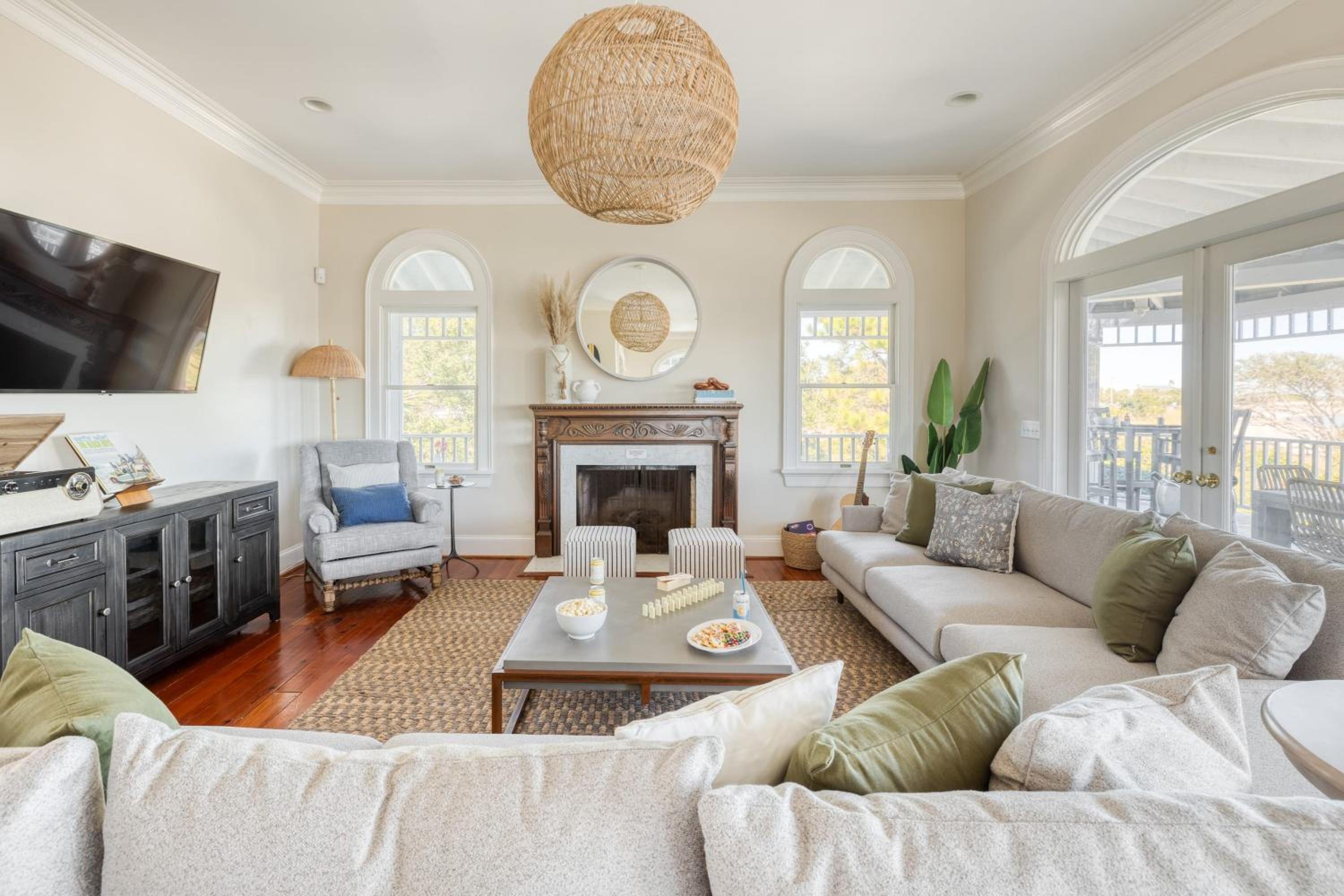 Haven by AvantStay Luxury Beachfront Home w Pool Gorgeous Patios