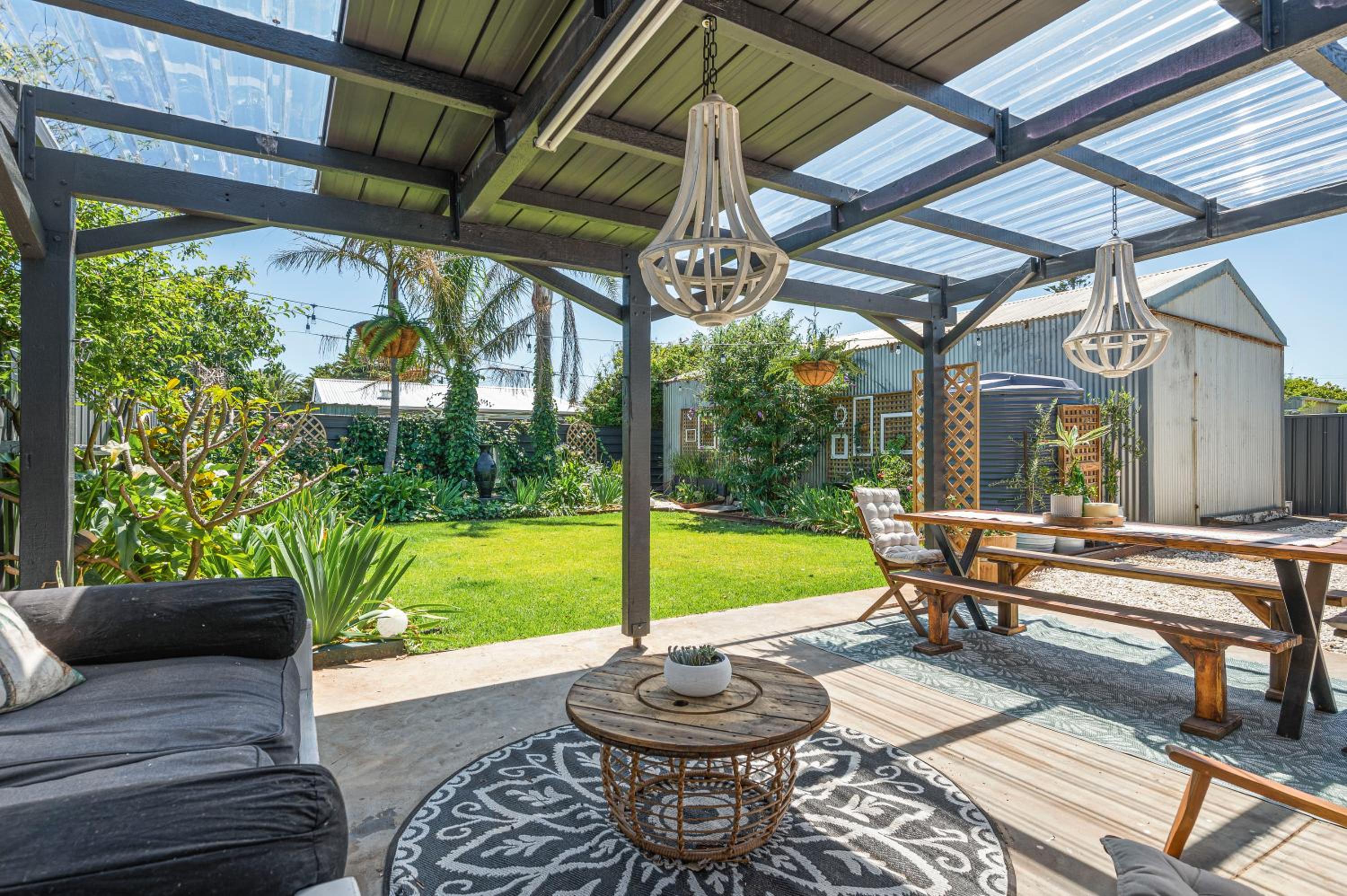Palm Tree Cottage - Aldinga Beach - C21 SouthCoast Holidays