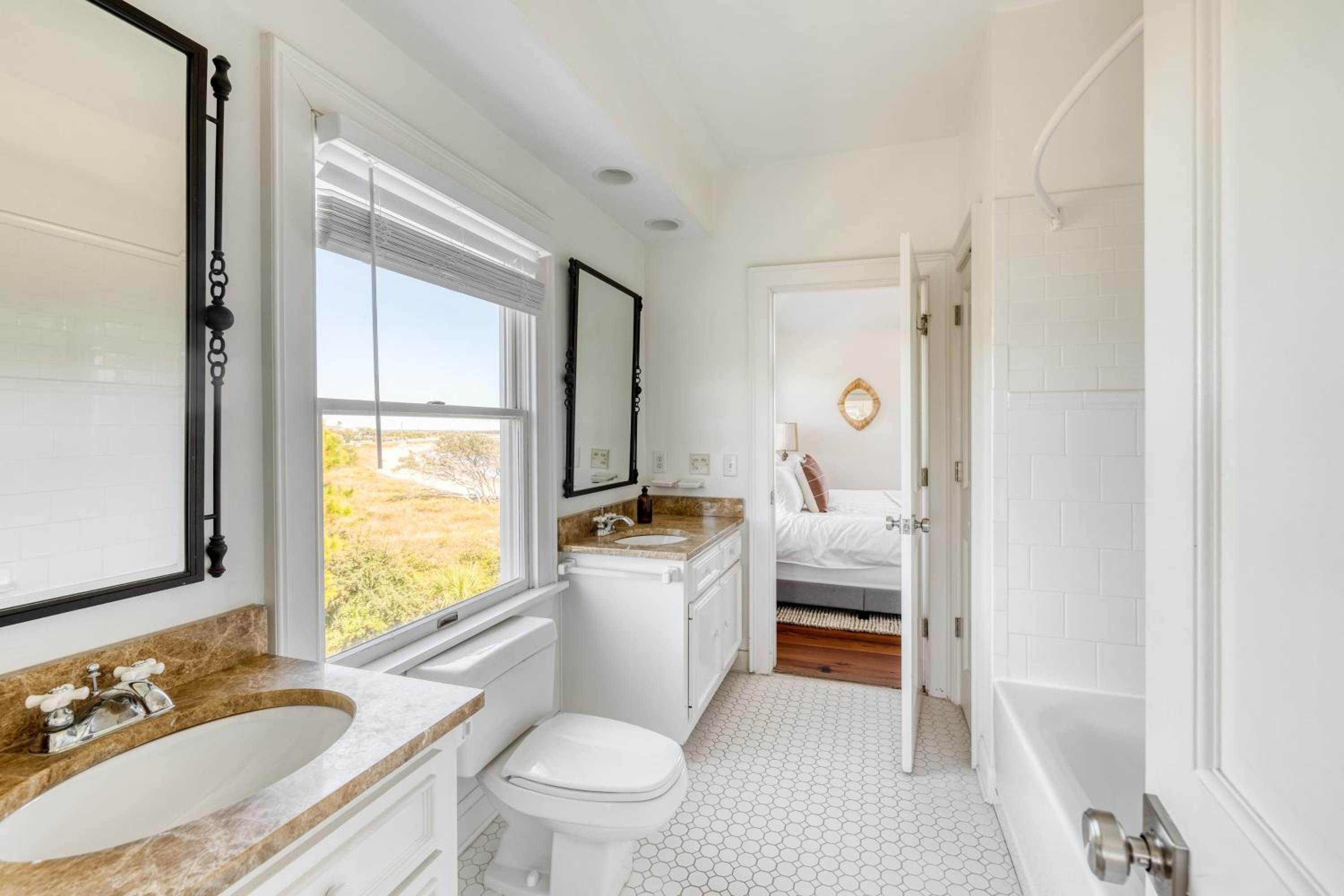 Haven by AvantStay Luxury Beachfront Home w Pool Gorgeous Patios