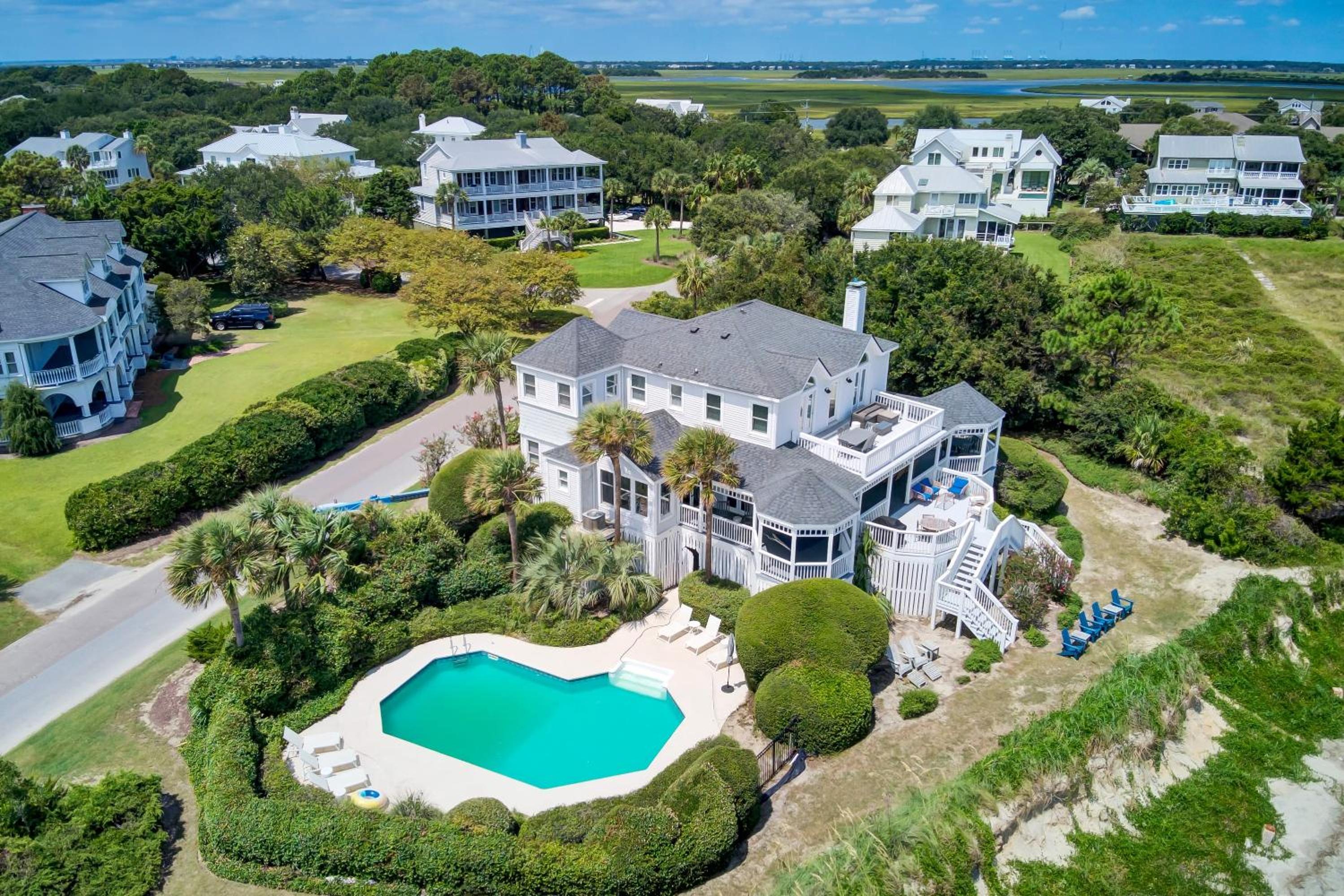 Haven by AvantStay Luxury Beachfront Home w Pool Gorgeous Patios