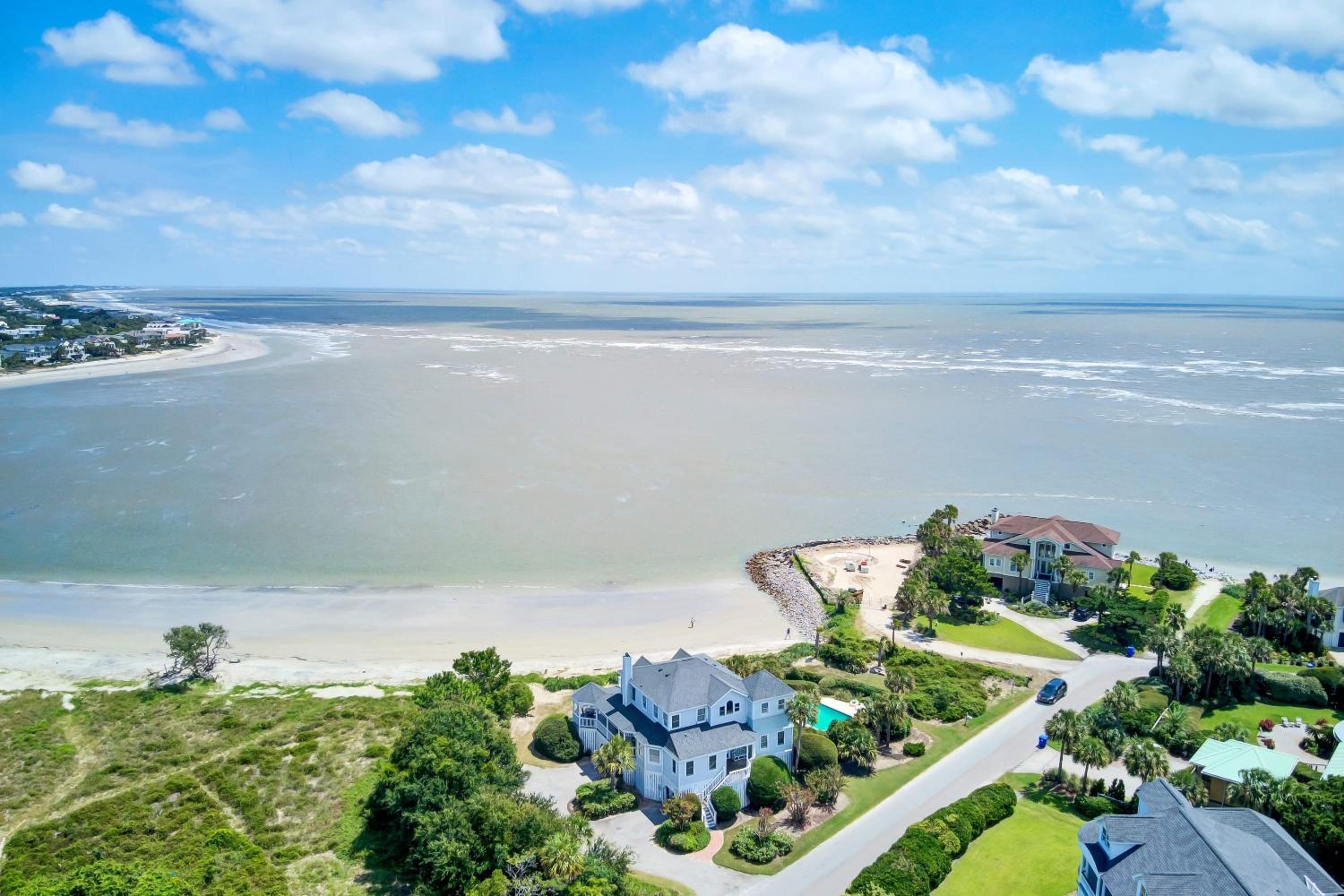 Haven by AvantStay Luxury Beachfront Home w Pool Gorgeous Patios