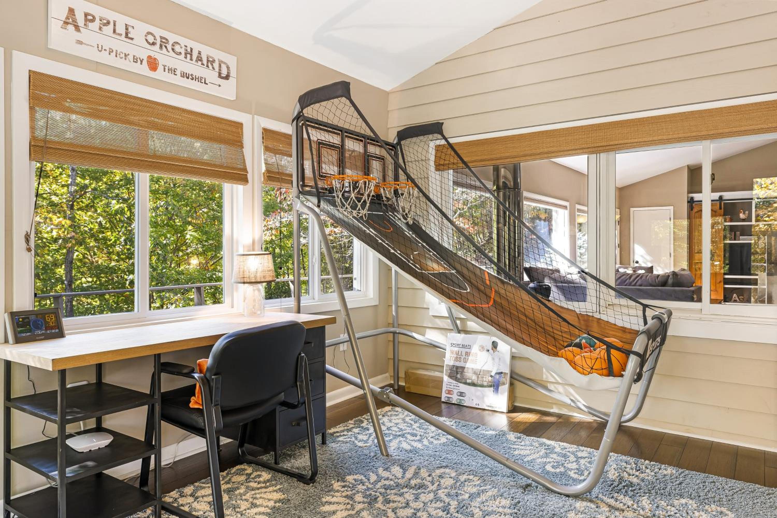 Cabin in the Sky by AvantStay Deck w Views