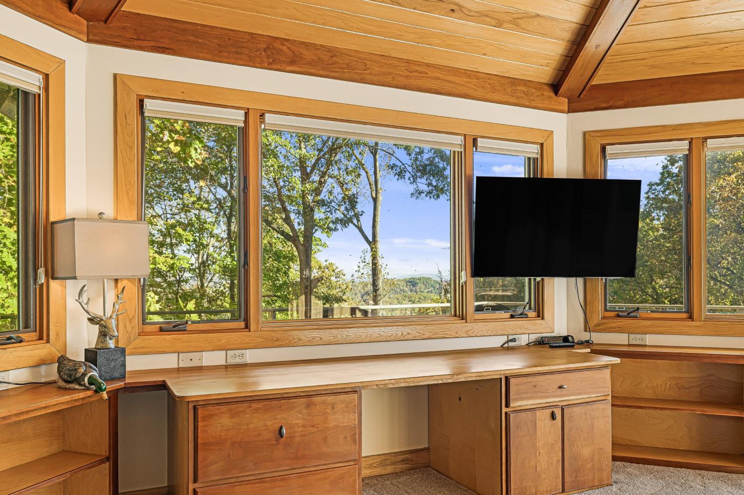 Cabin in the Sky by AvantStay Deck w Views