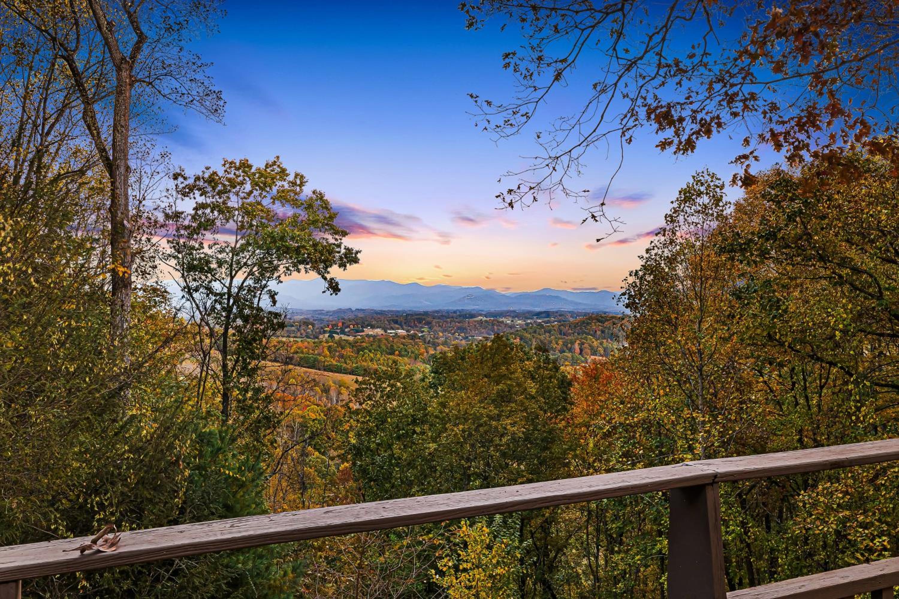 Cabin in the Sky by AvantStay Deck w Views