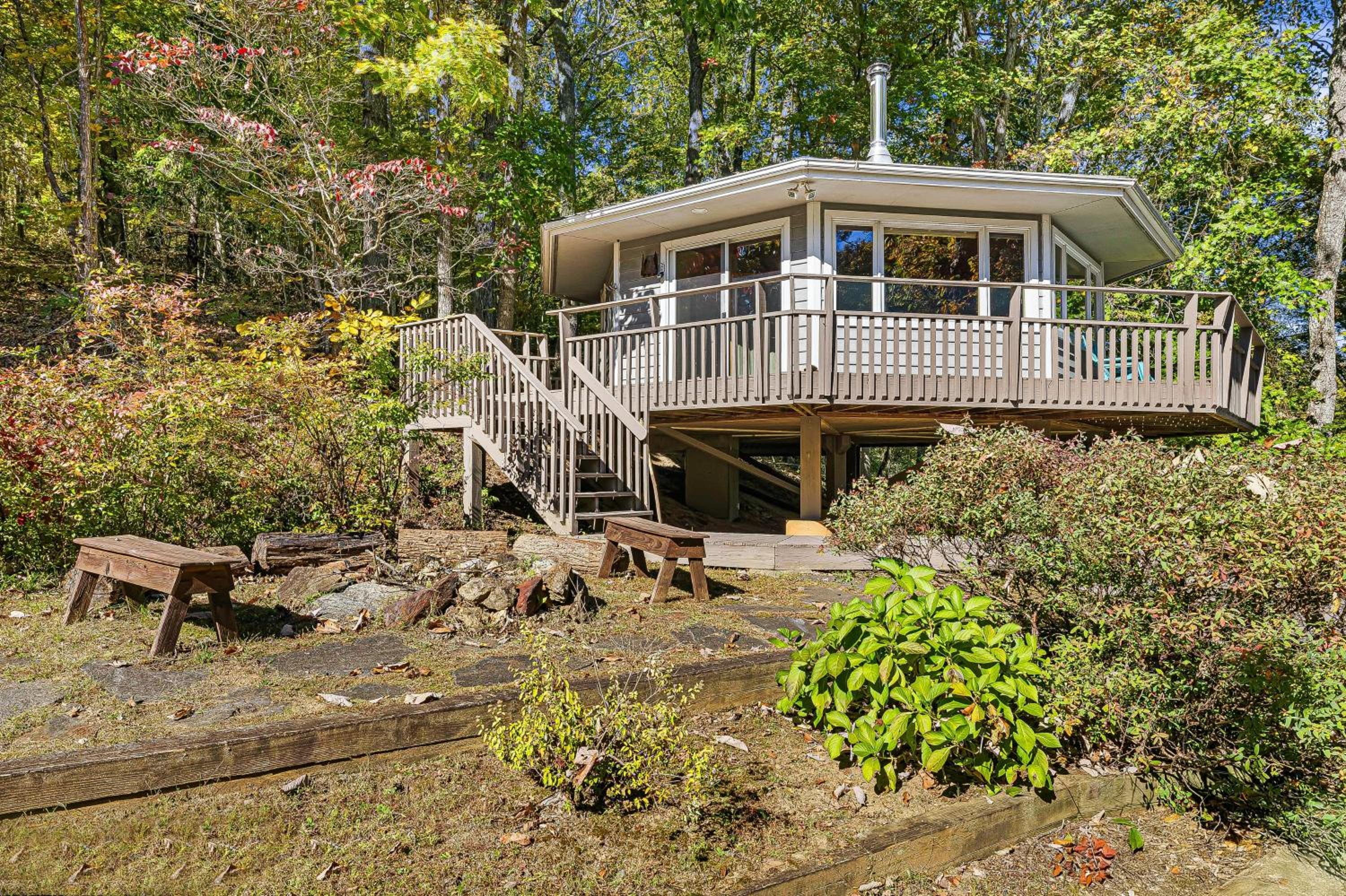 Cabin in the Sky by AvantStay Deck w Views