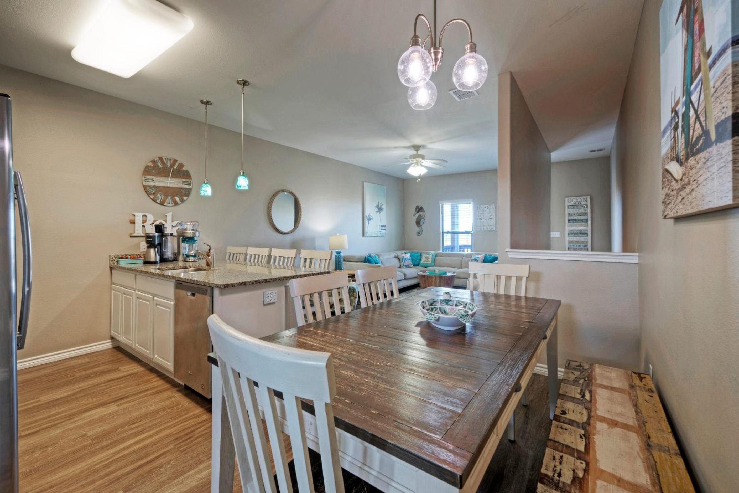 The Beautiful Place by AvantStay Mins to Beach Family-Friendly Pool