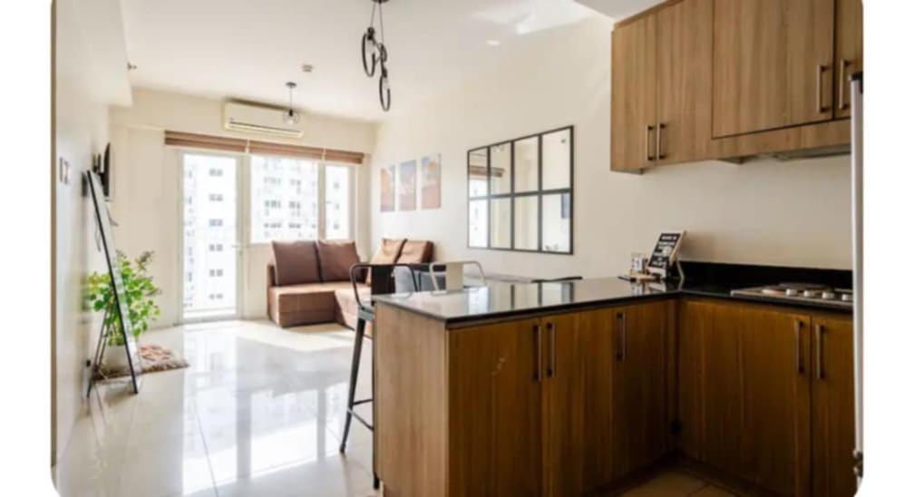 Sosyal Staycation , Pasay City Shore Residences Tower D Sunrise Drive Mall of Asia Complex Pasay City Philippines SMDC SHORE 1 RESIDENCES Pasay City view 4