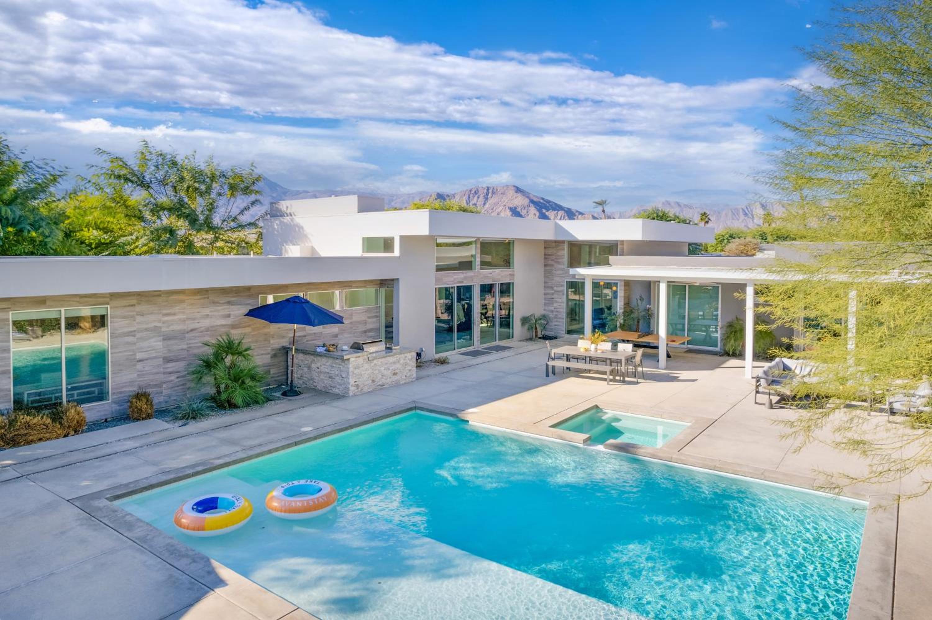 Polo Villas Sands Pickleball Putting Green Sleeps 28