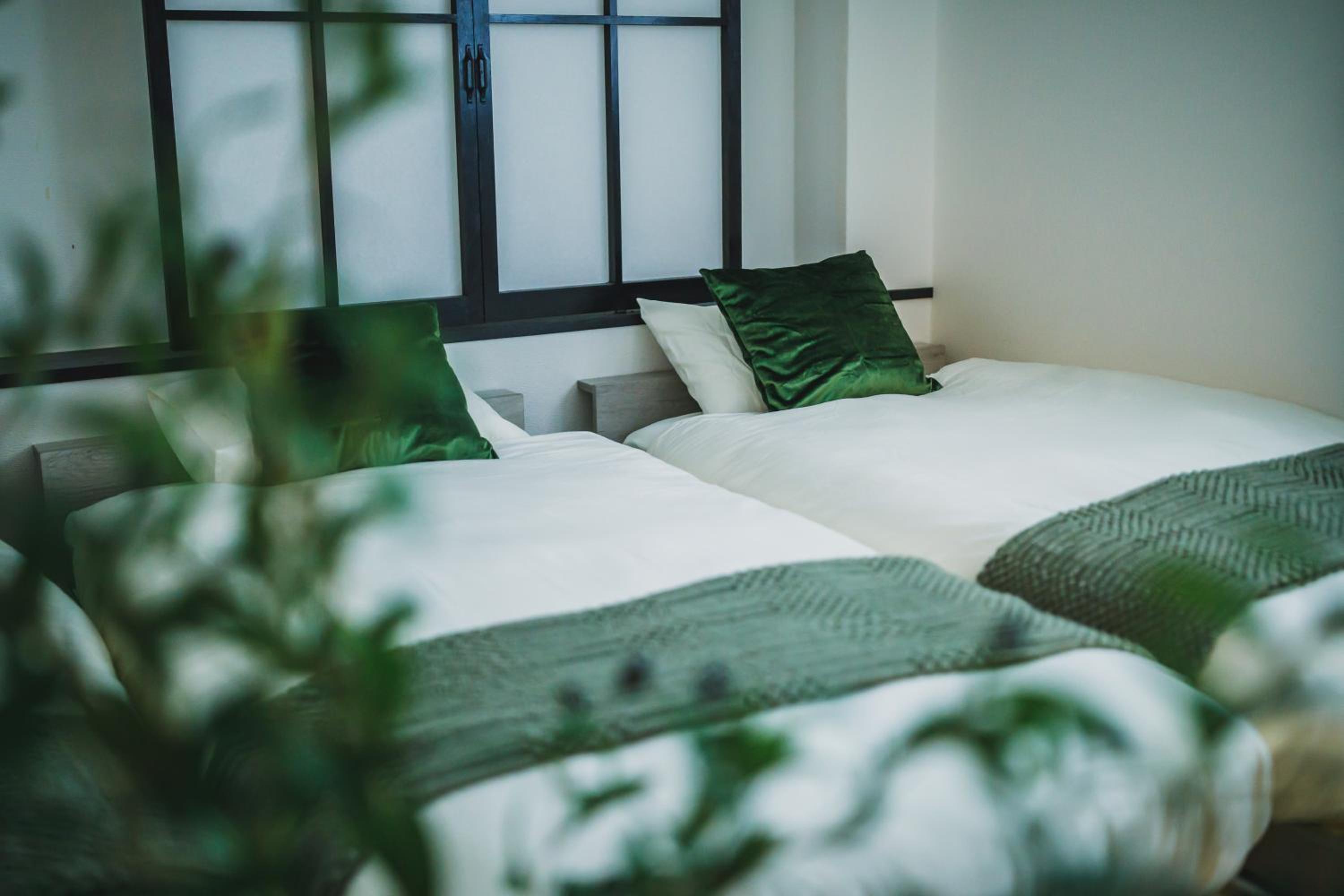 R Residence 天下茶屋 IV