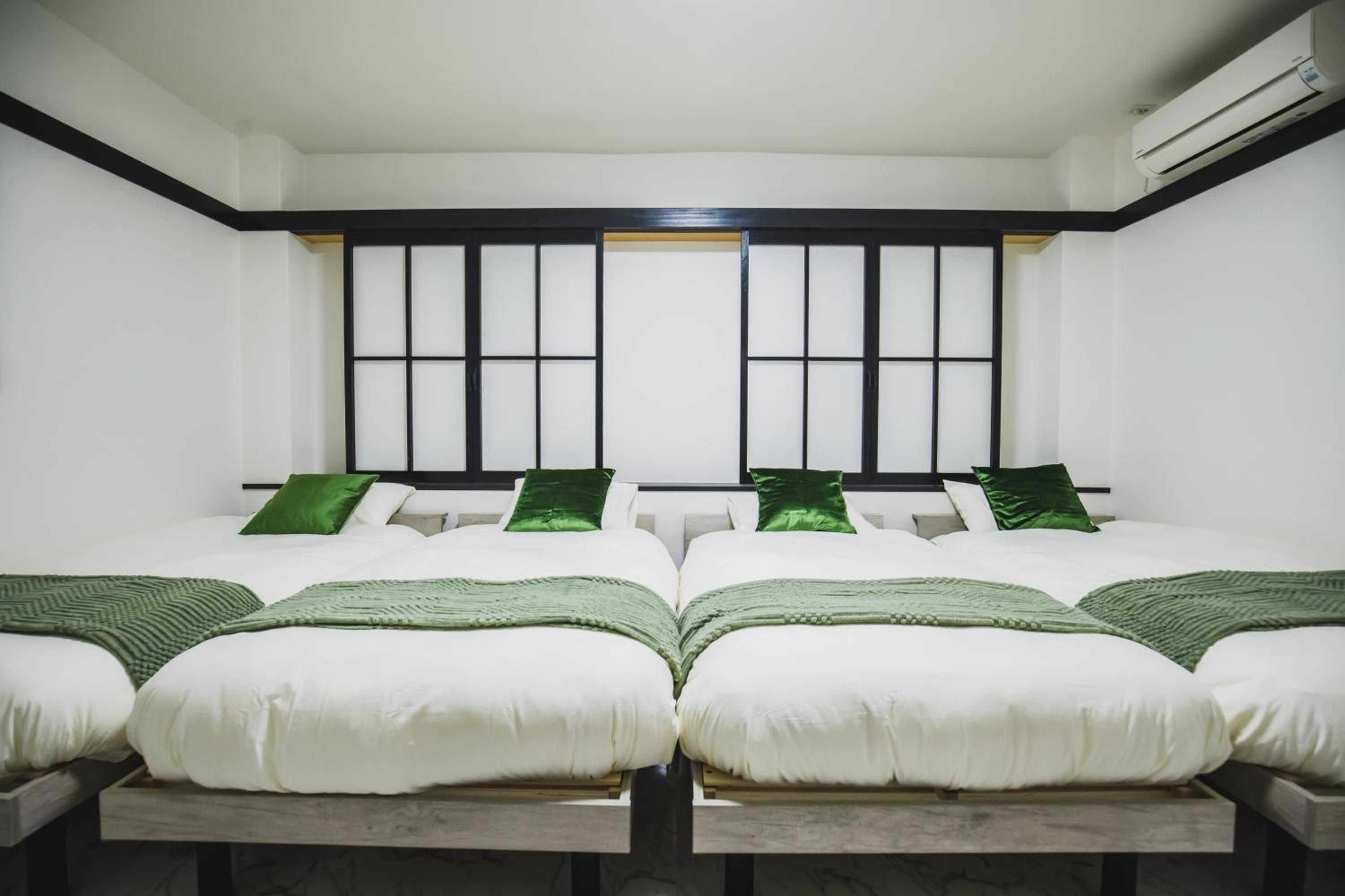 R Residence 天下茶屋 IV