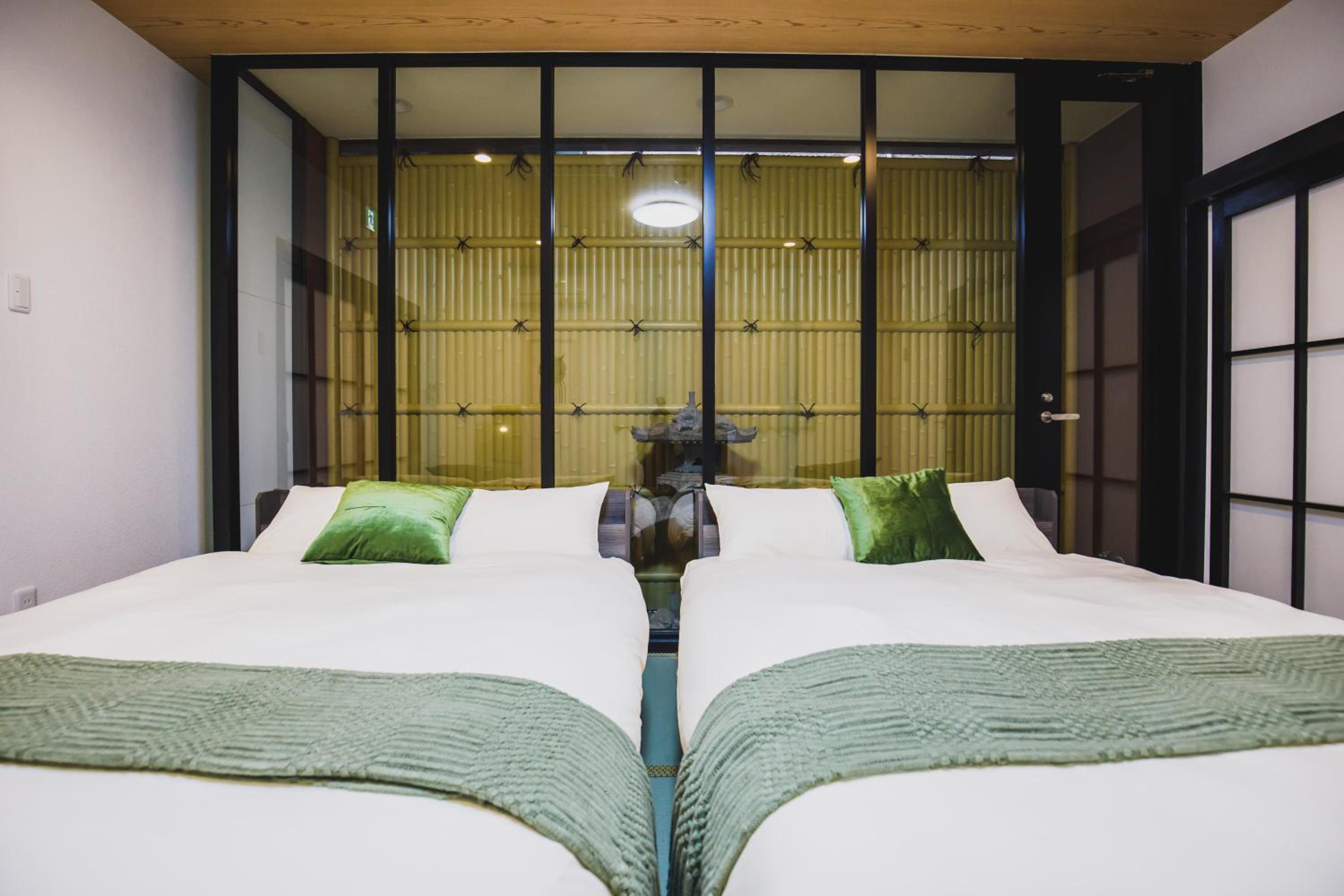 R Residence 天下茶屋 IV