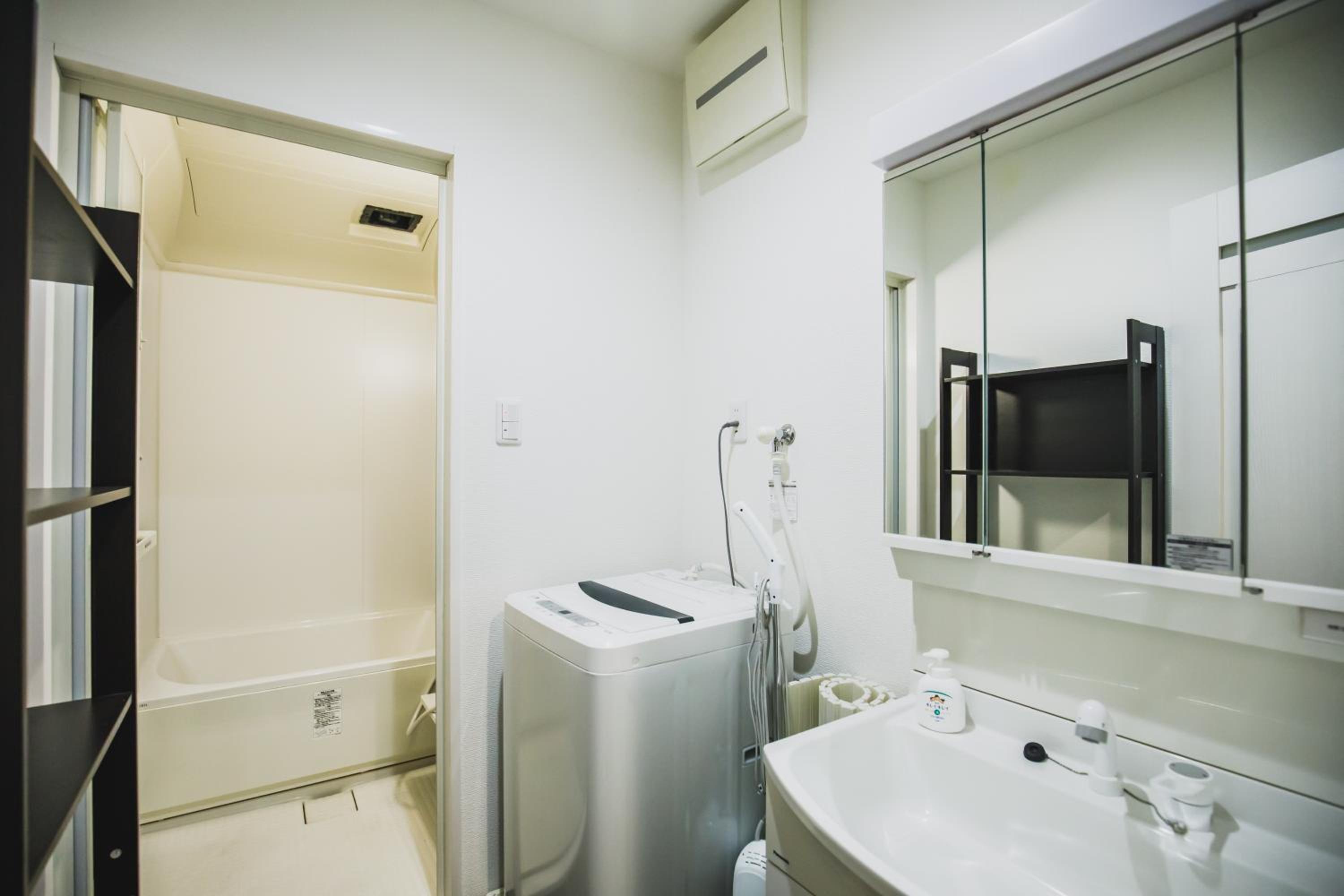 R Residence 天下茶屋 IV