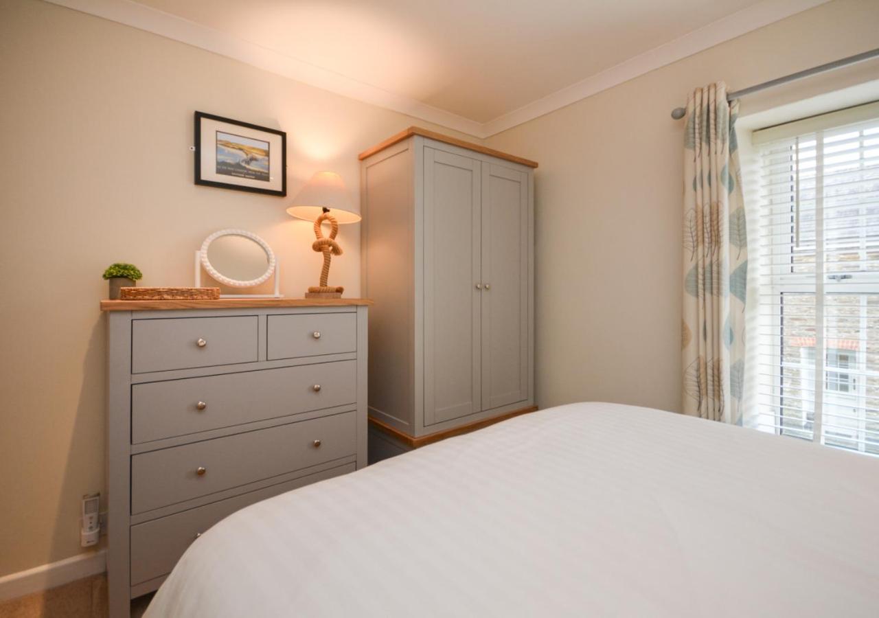 2 Bed in Edmonton oc-p00586