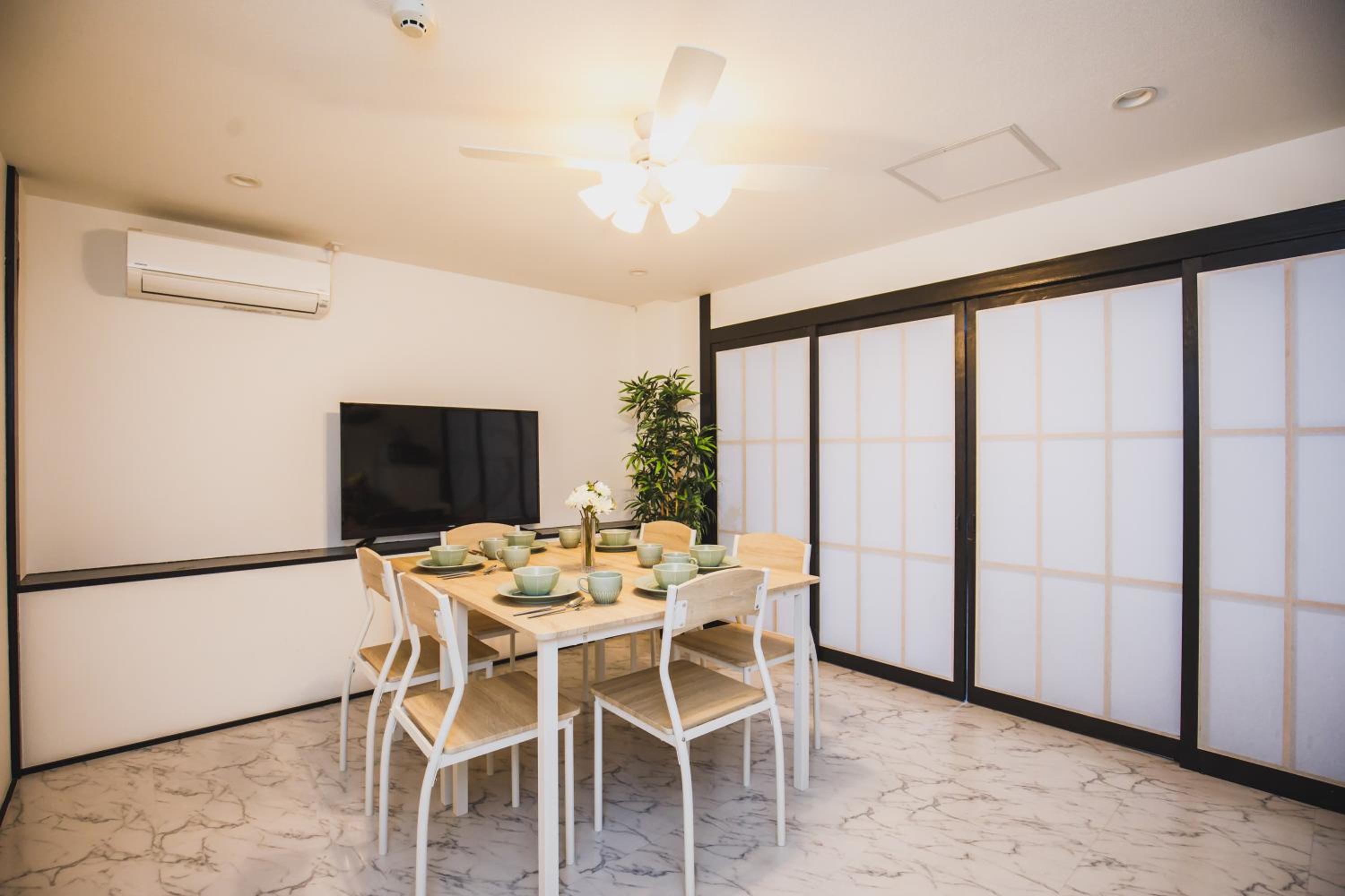 R Residence 天下茶屋 IV