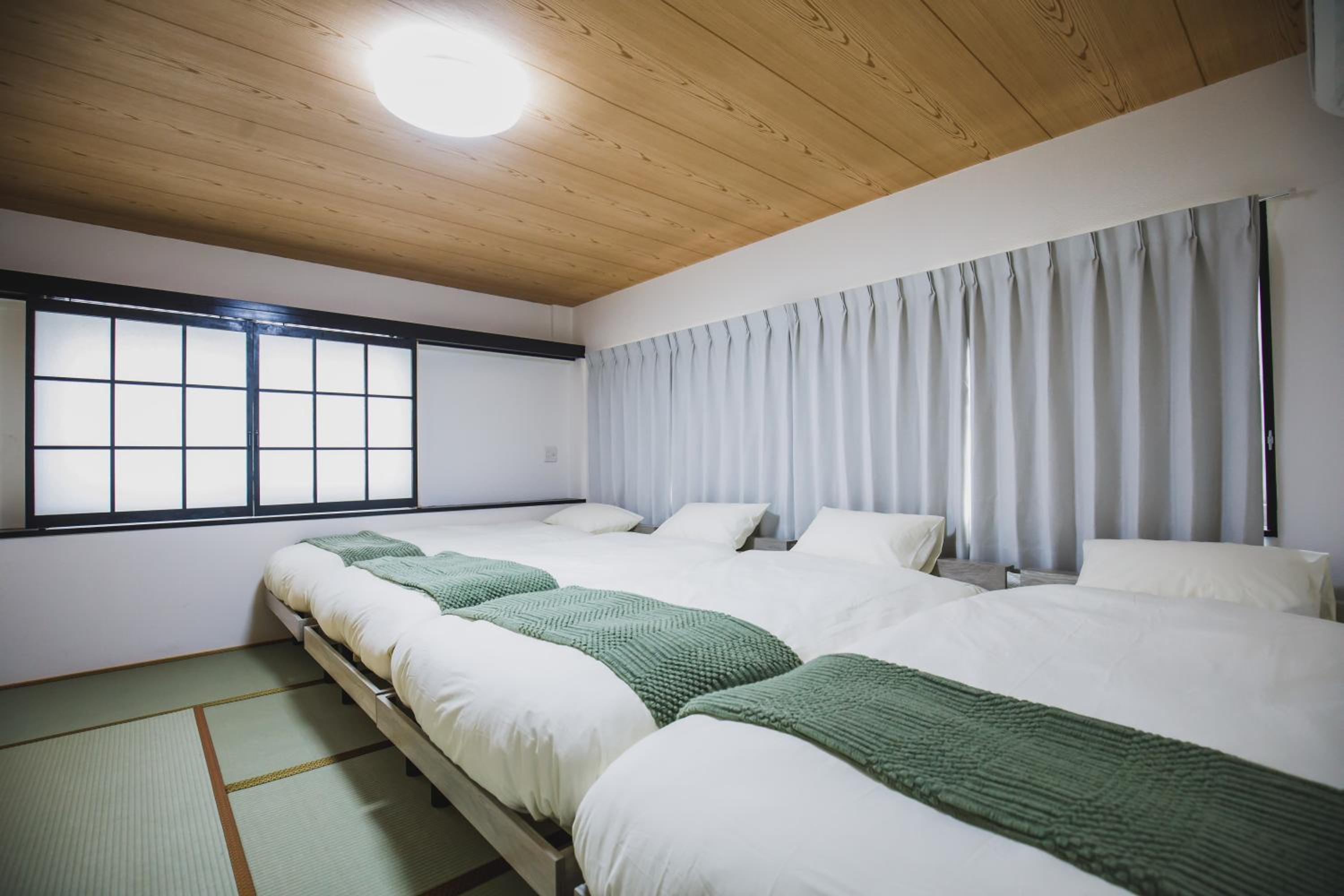 R Residence 天下茶屋 IV