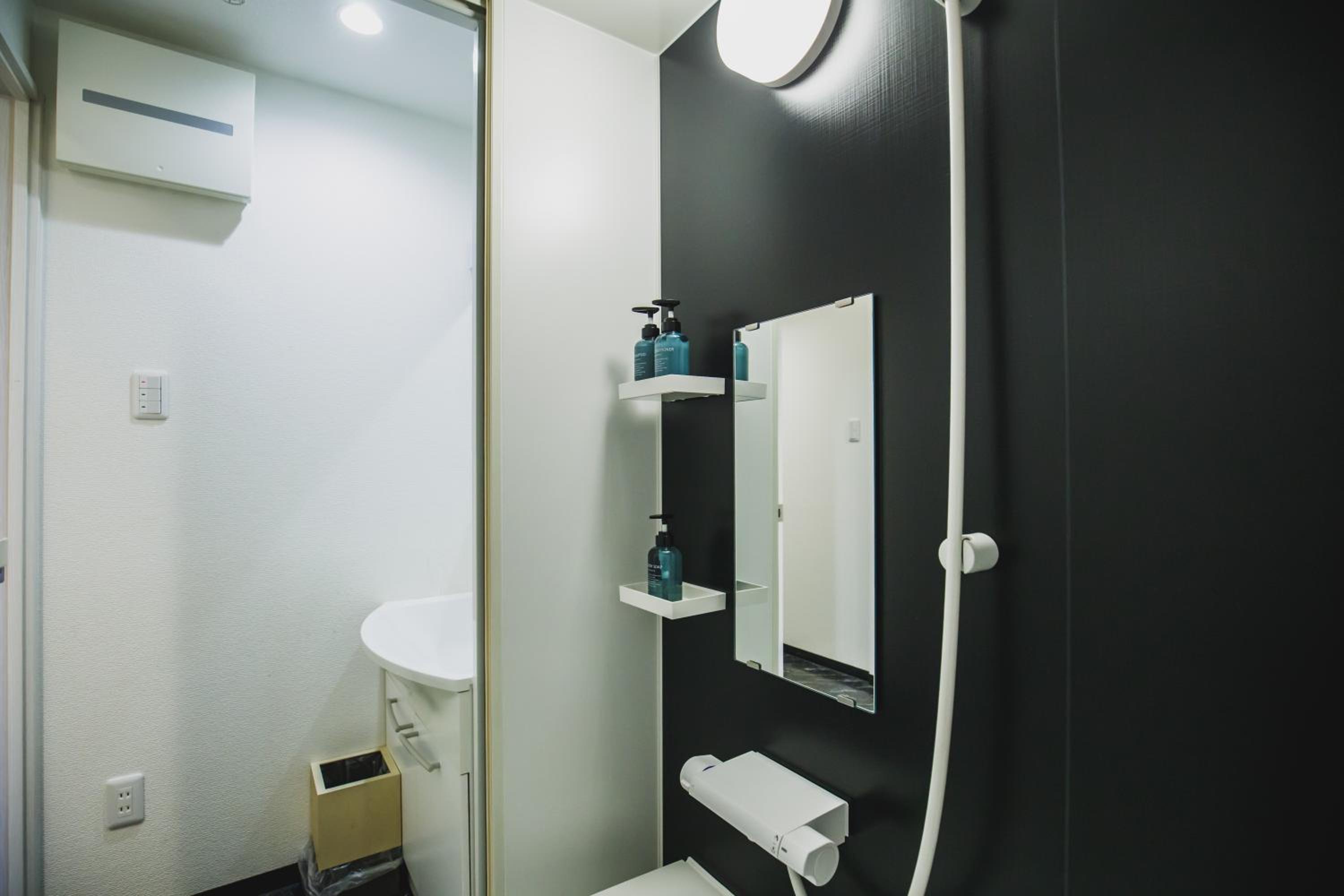 R Residence 天下茶屋 IV
