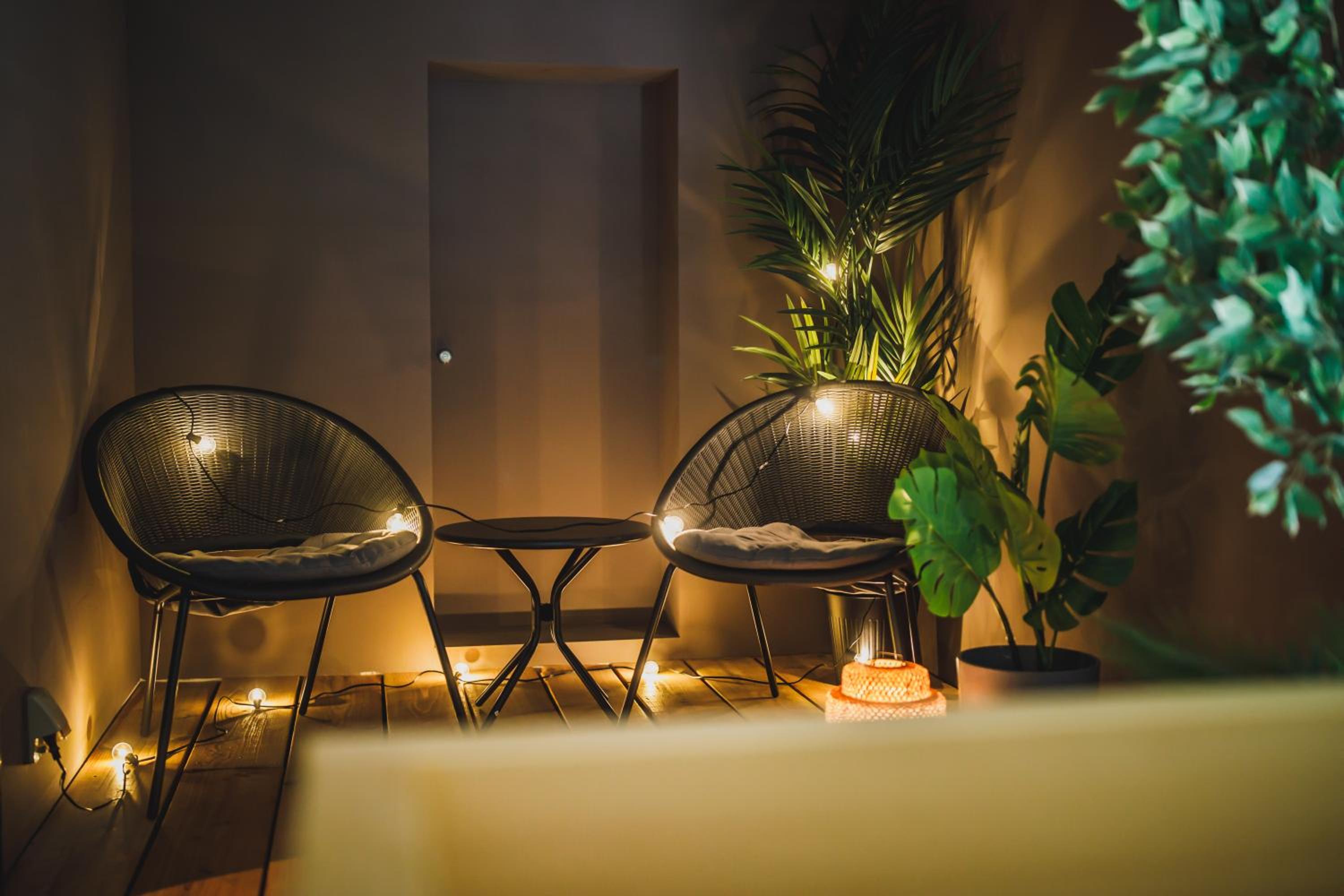 R Residence 天下茶屋 IV