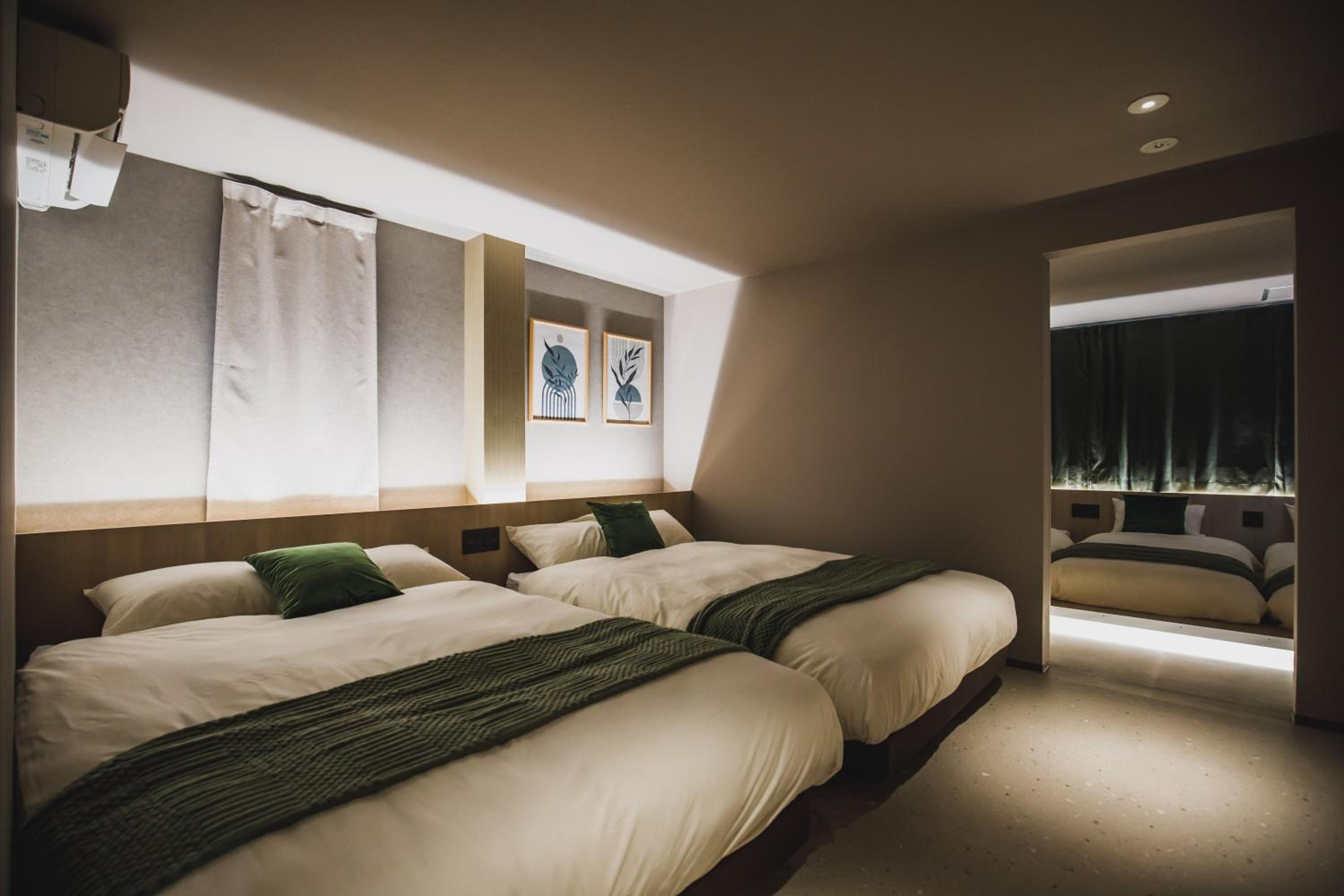 R Residence 天下茶屋 IV