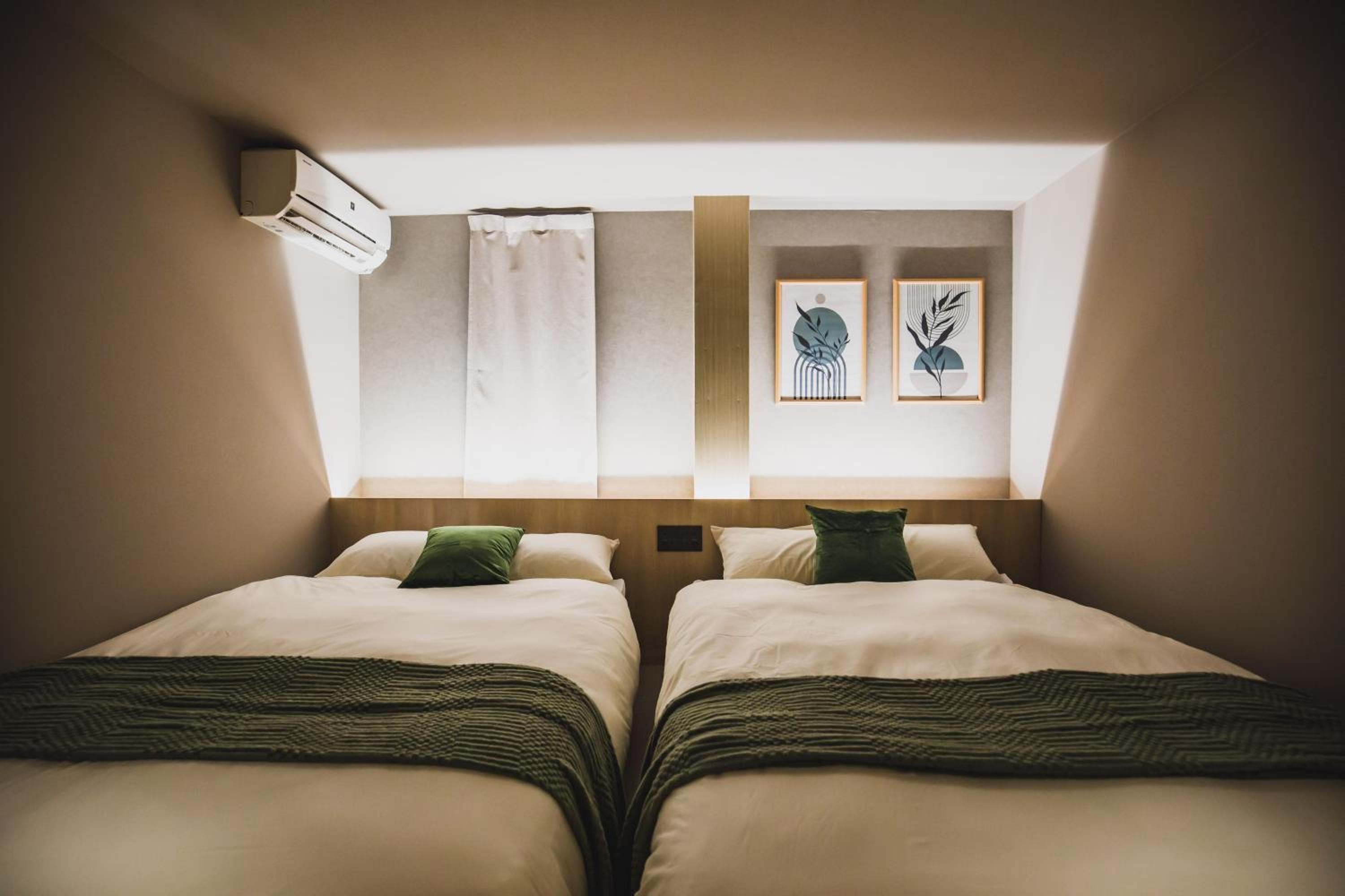 R Residence 天下茶屋 IV