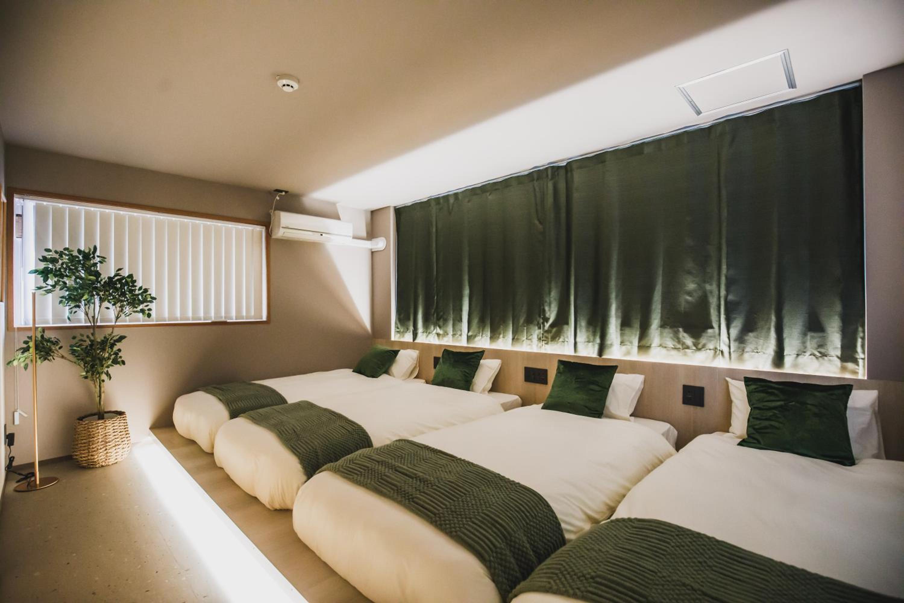 R Residence 天下茶屋 IV