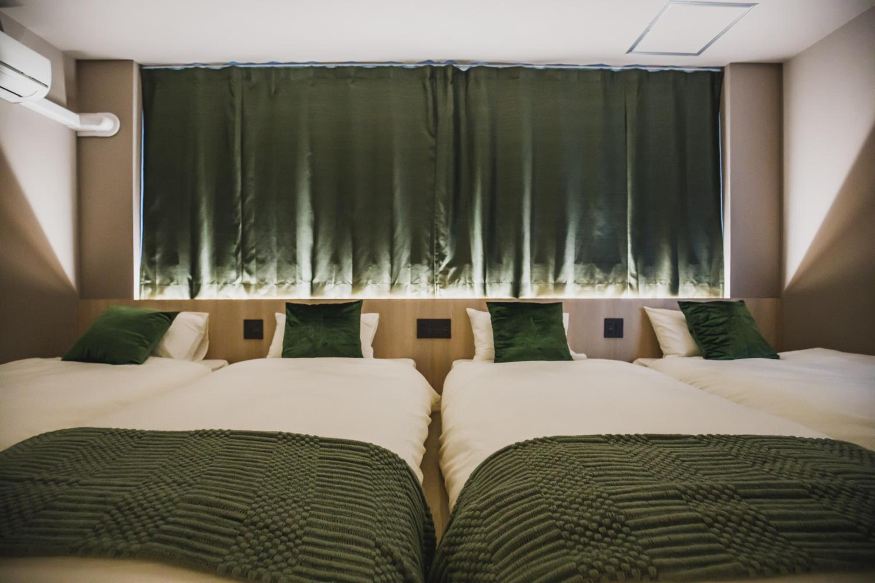 R Residence 天下茶屋 IV
