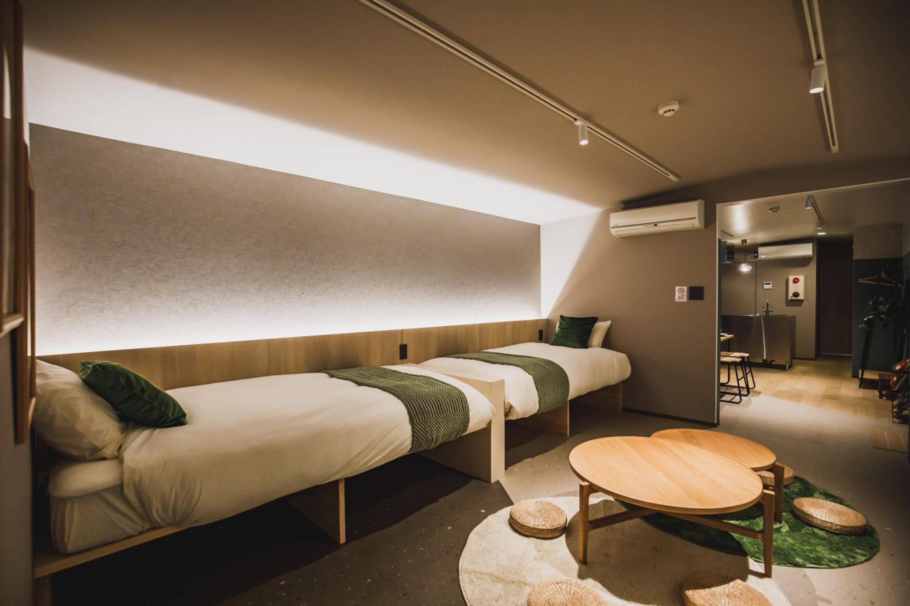 R Residence 天下茶屋 IV