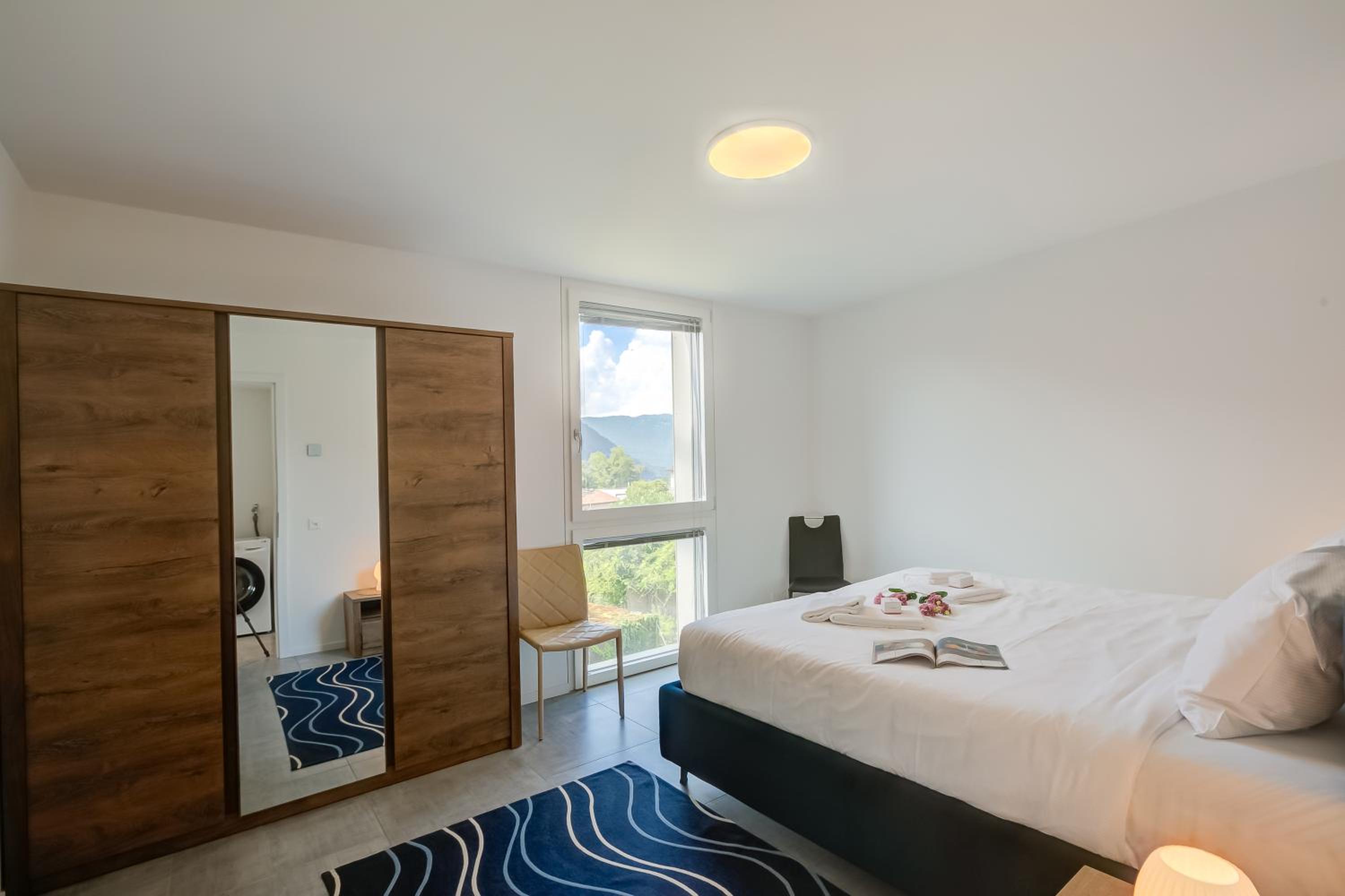 Melano Lab Park Apartments - Happy Rentals