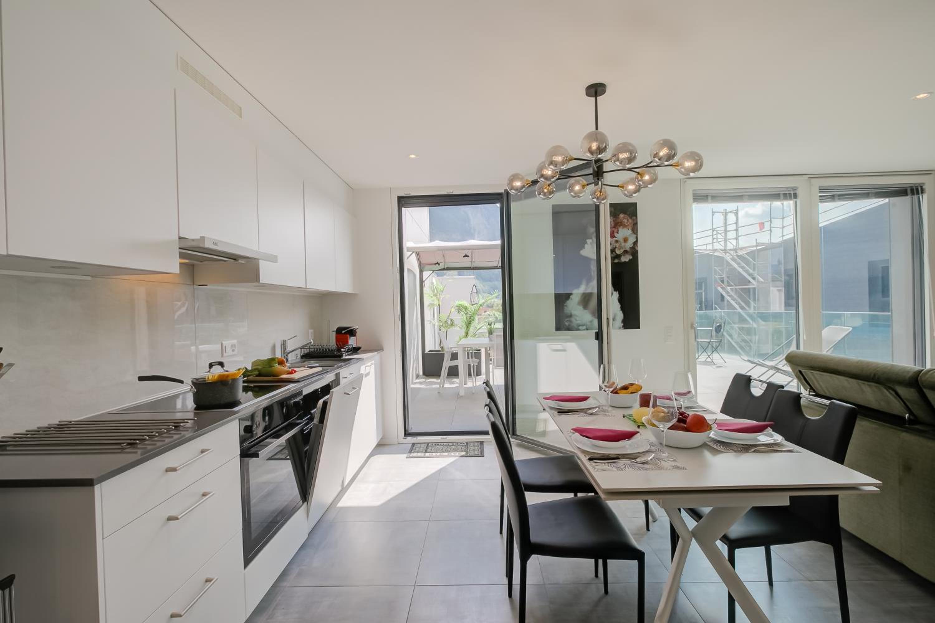 Melano Lab Park Apartments - Happy Rentals