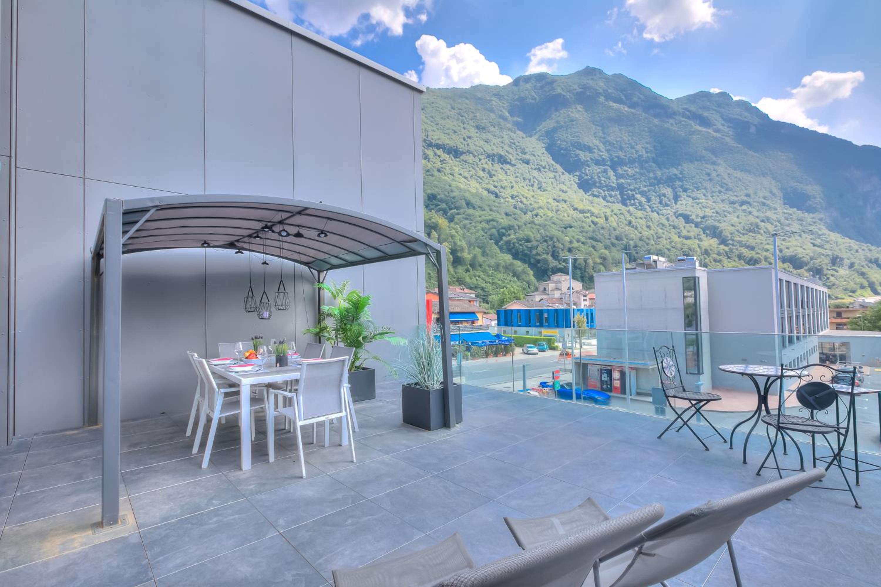 Melano Lab Park Apartments - Happy Rentals