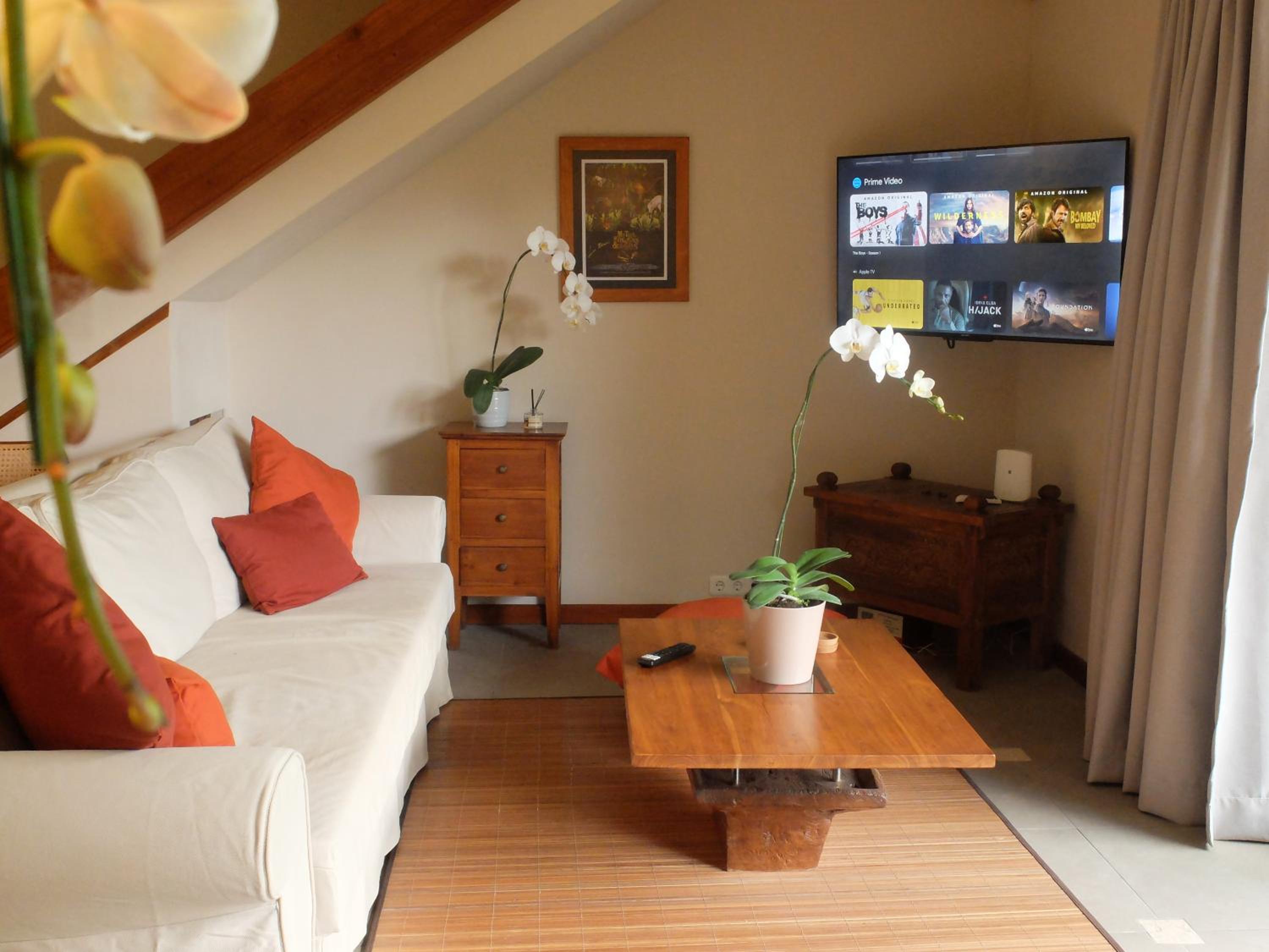 Orchid View Villa, 1Bed Large Pool near Central Ubud view 5