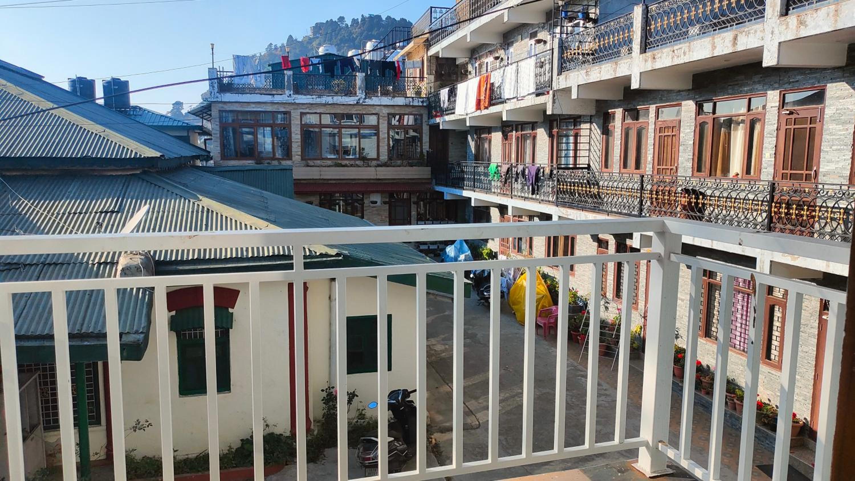 Nuts Fort Cottage Homestay Mussoorie Uttarakhand