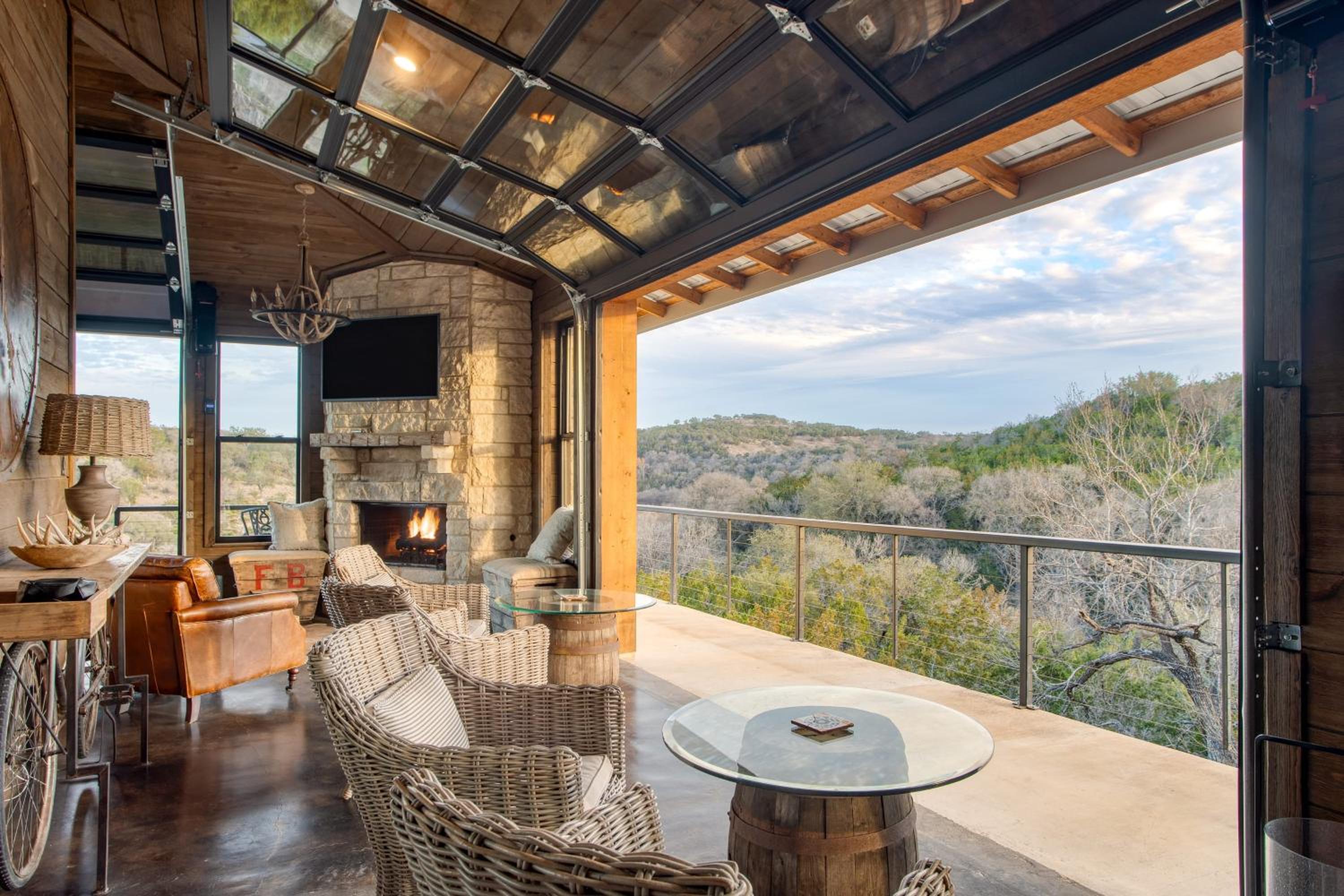 Sotol by AvantStay Direct River Access Views