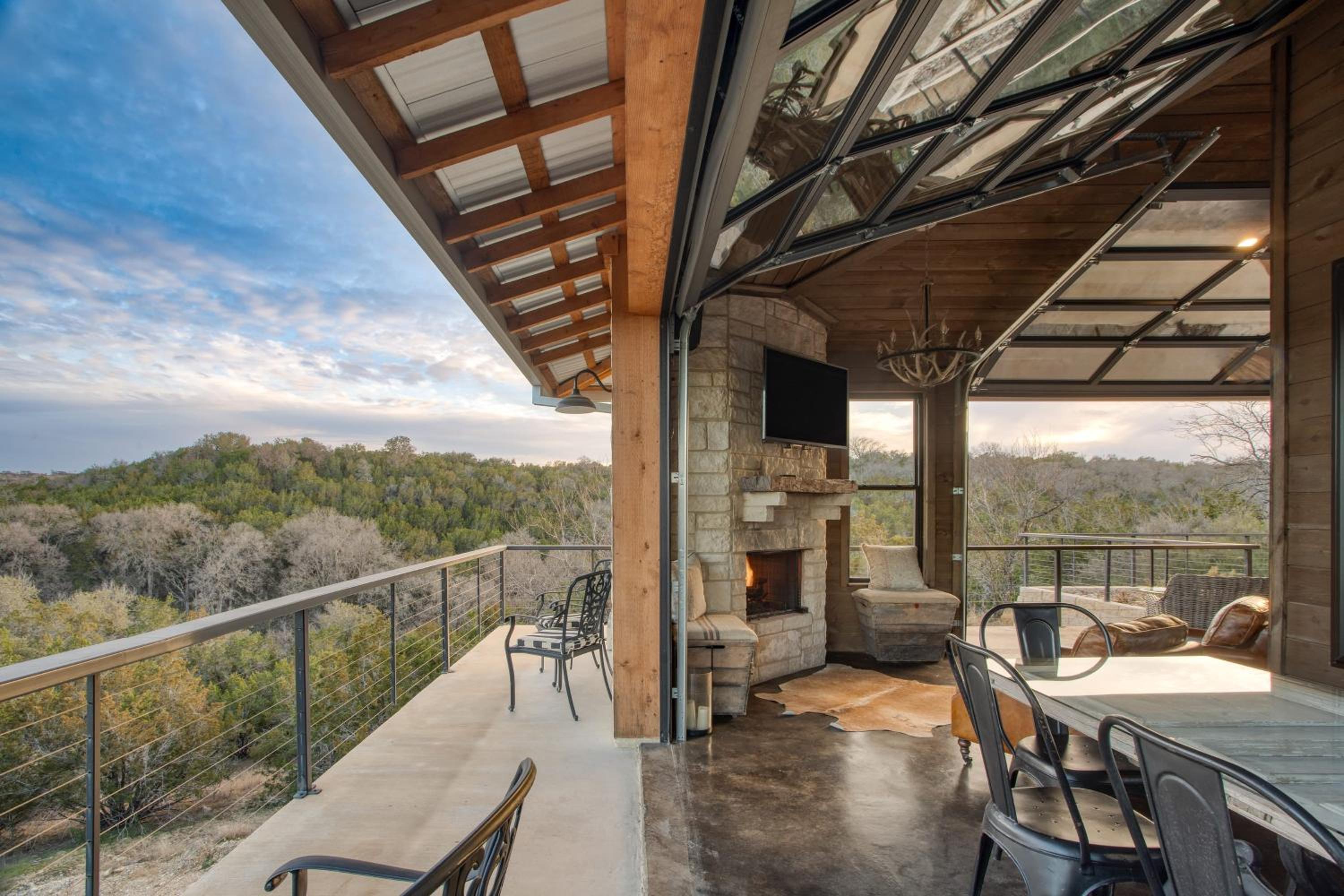 Sotol by AvantStay Direct River Access Views