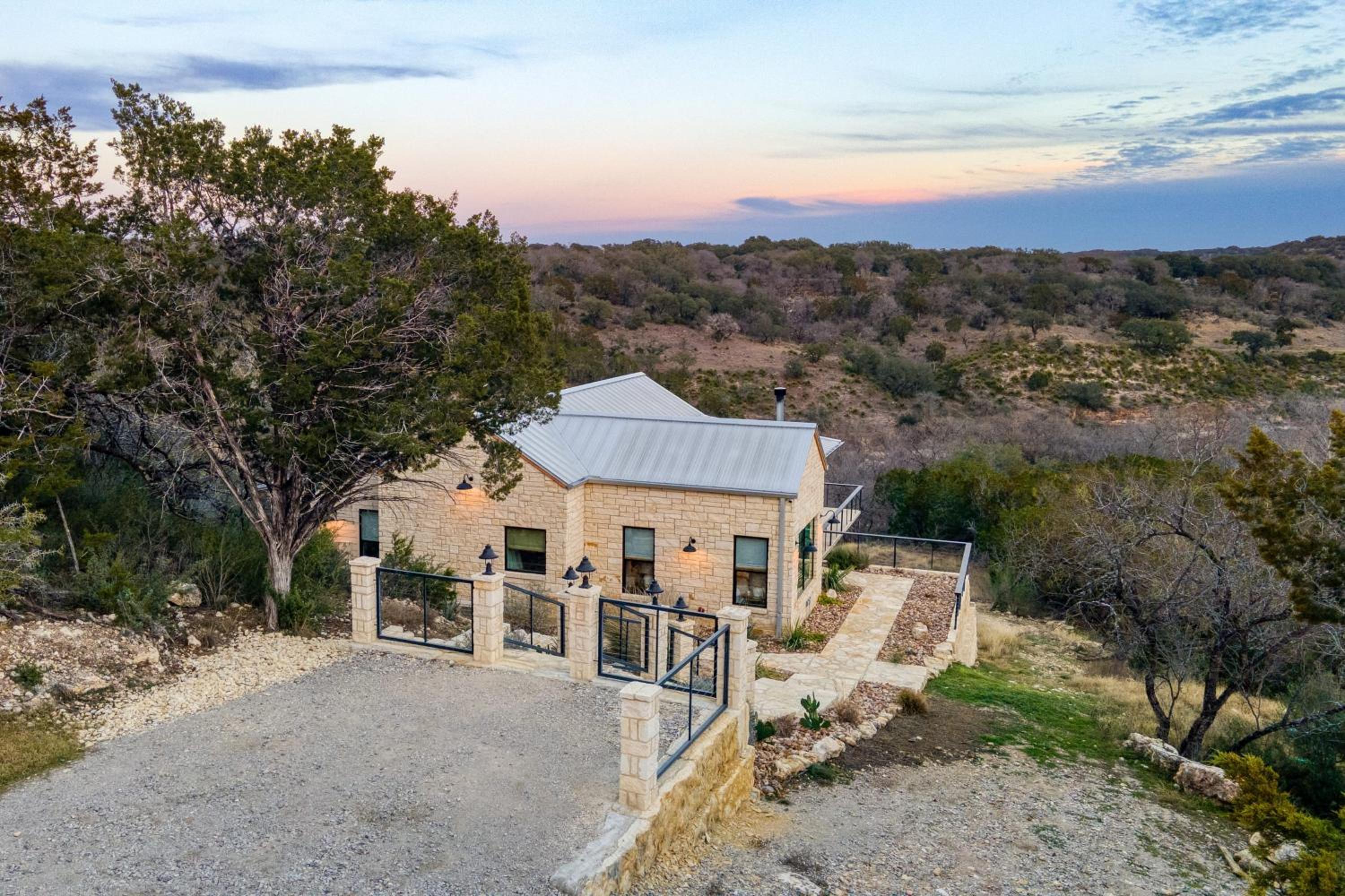 Sotol by AvantStay Direct River Access Views