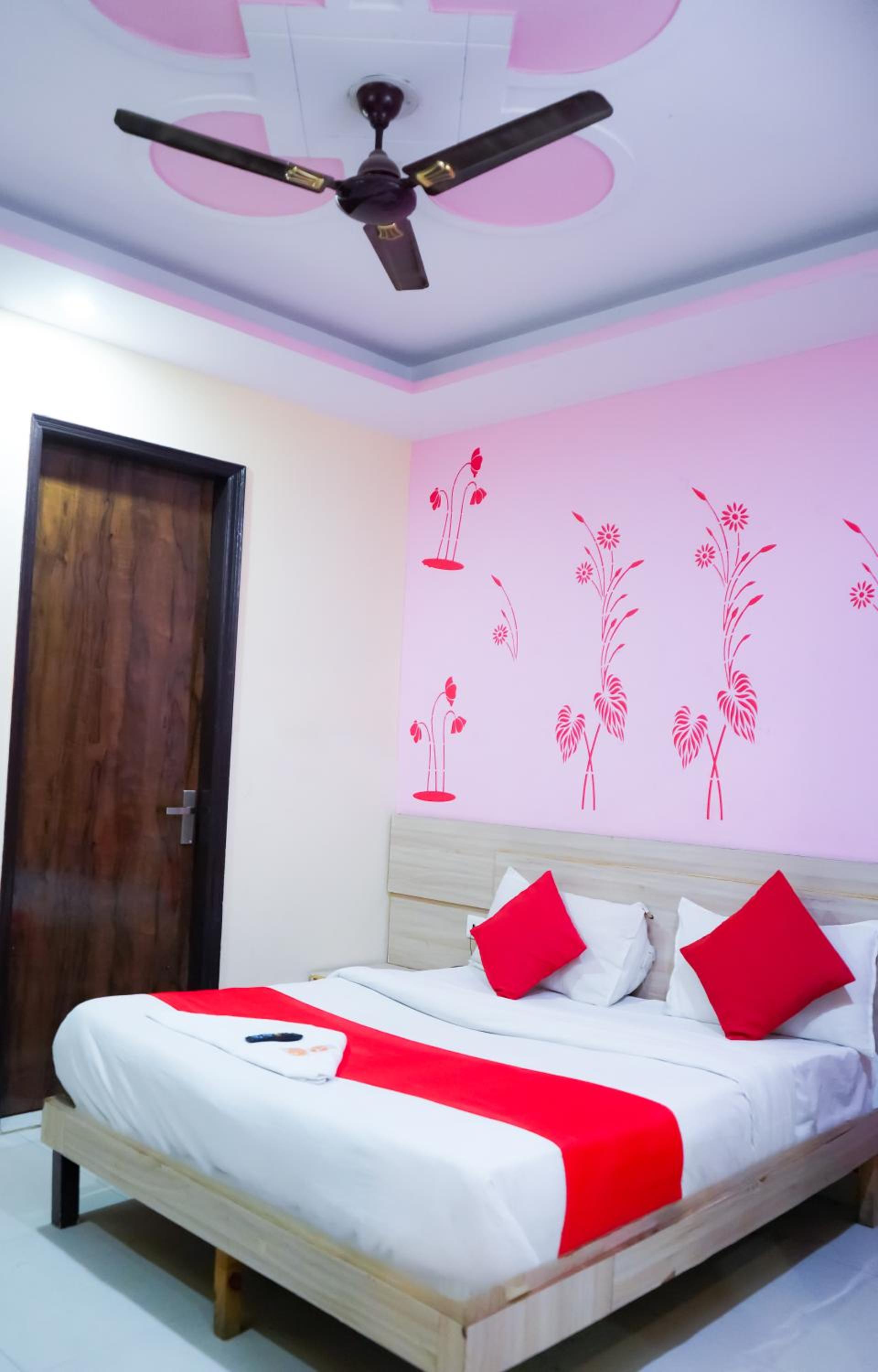 Hotel Rose - Sector 9 Dwarka view 4