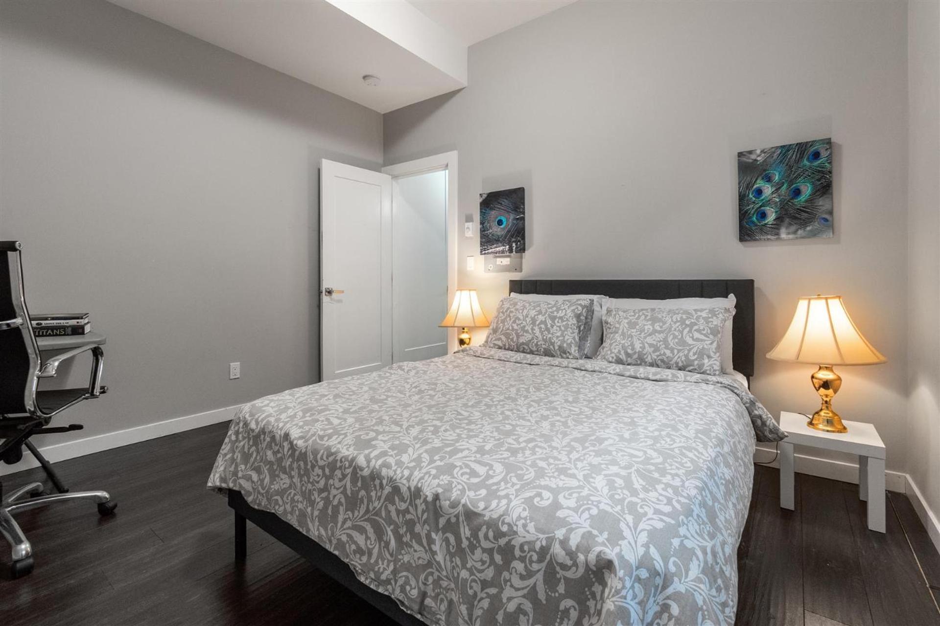 Peaceful 2 Bedroom Suite that sleeps 4 with Free Wifi ,Free parking,easily accessible to Downtown Vancouver