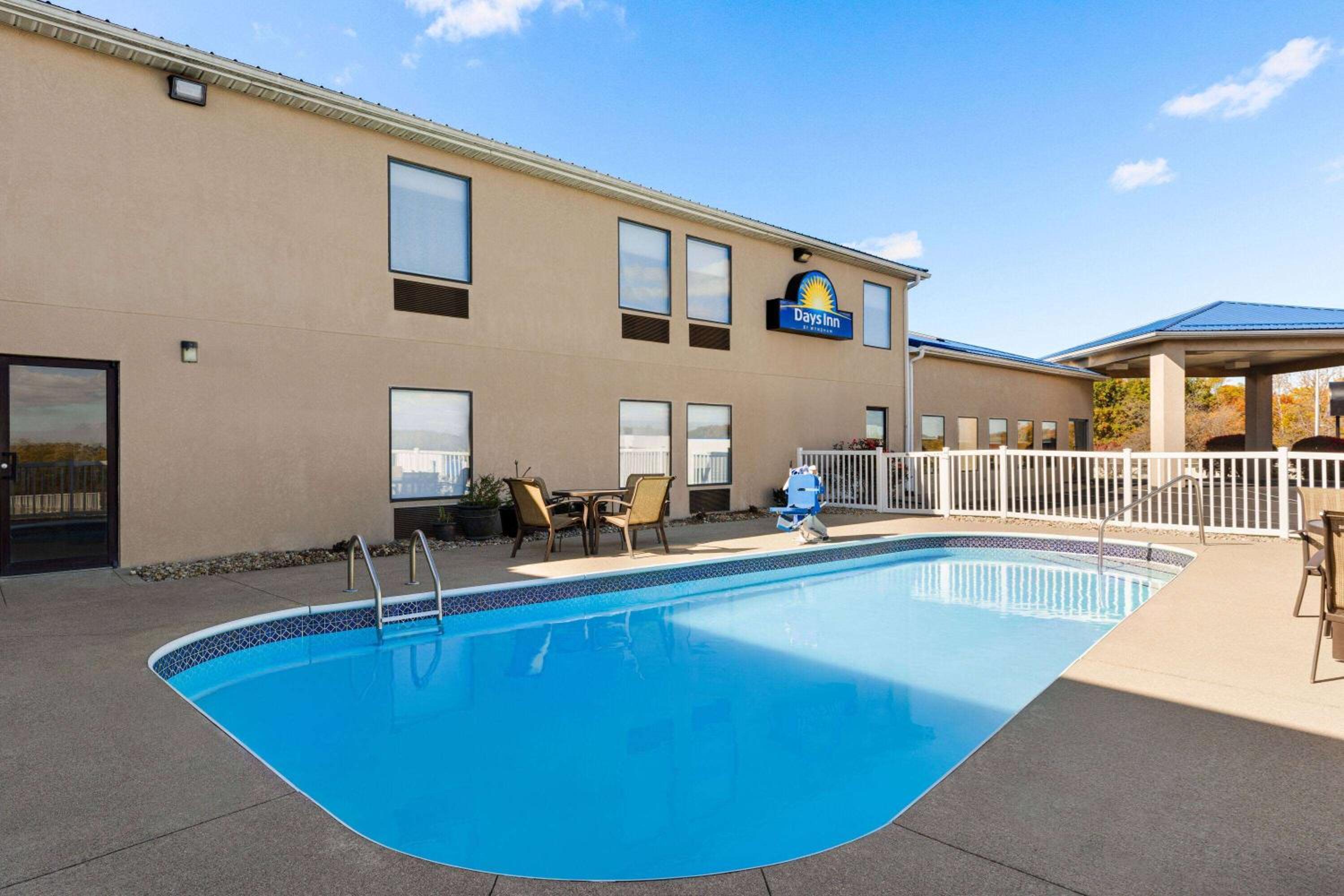 Days Inn by Wyndham Hillsboro