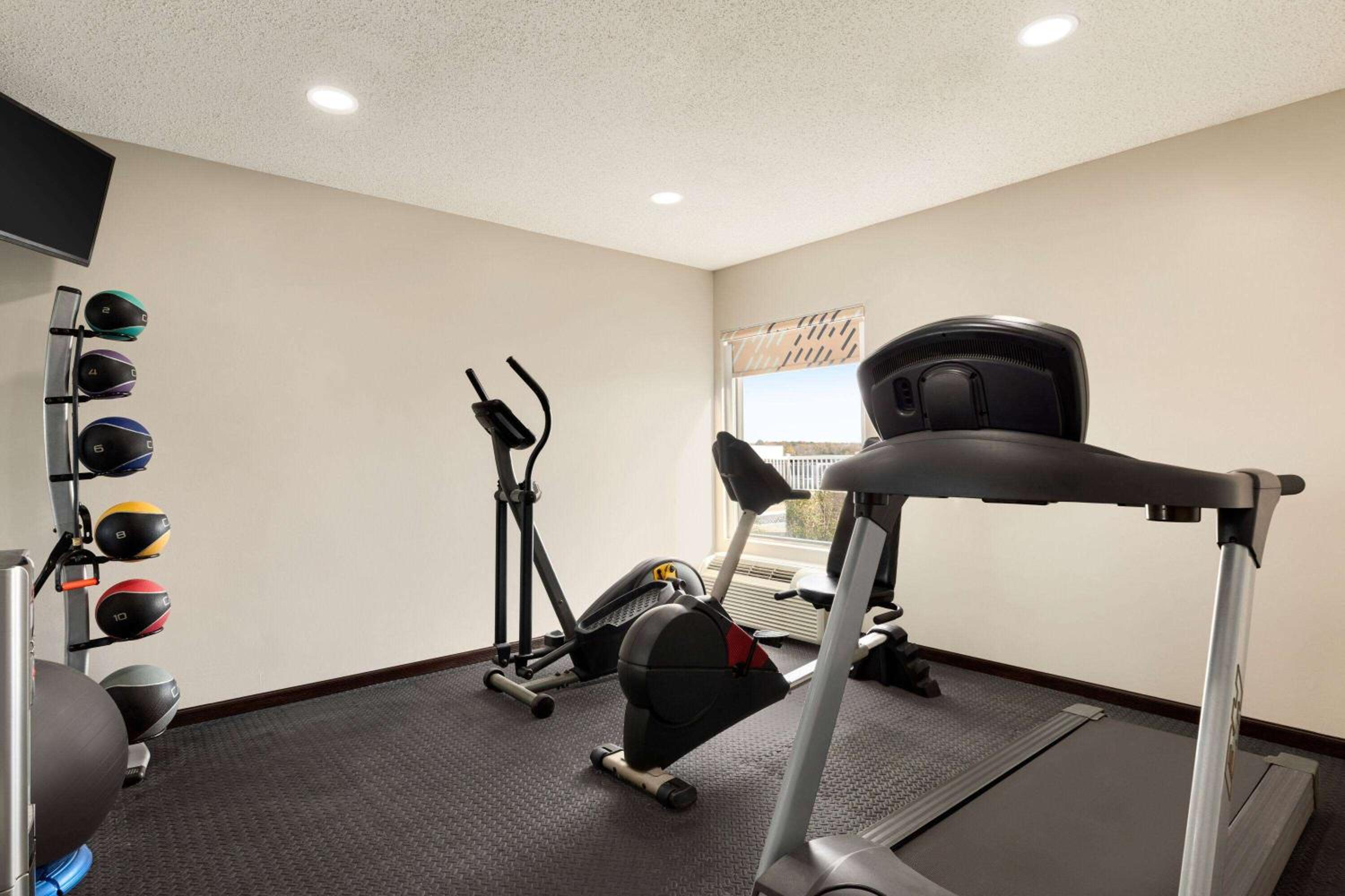 Days Inn by Wyndham Hillsboro